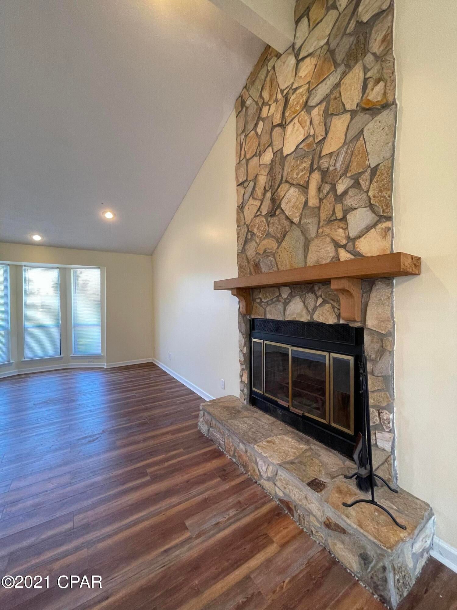 Forest Hills Unit 1 - Residential Lease