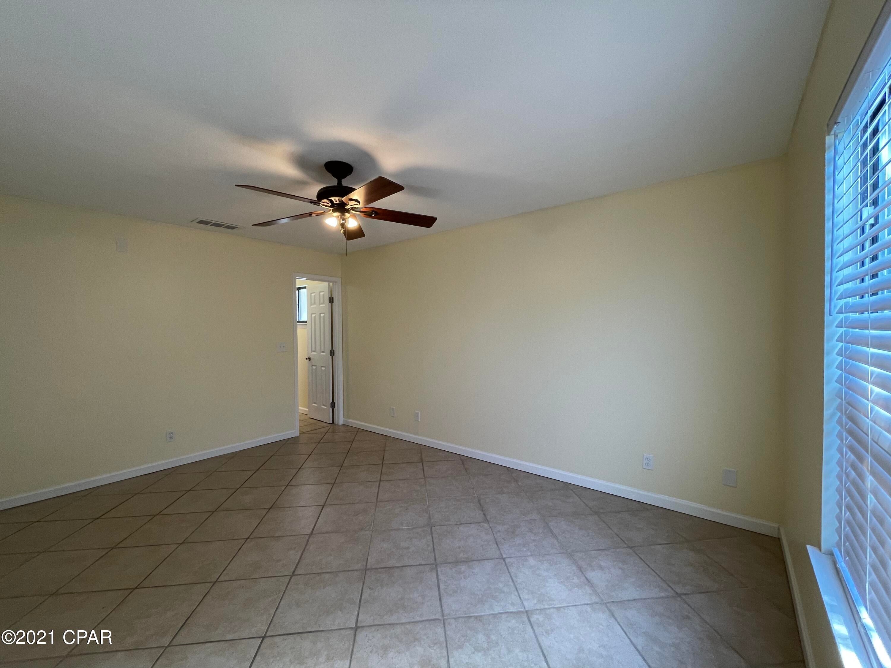 Forest Hills Unit 1 - Residential Lease