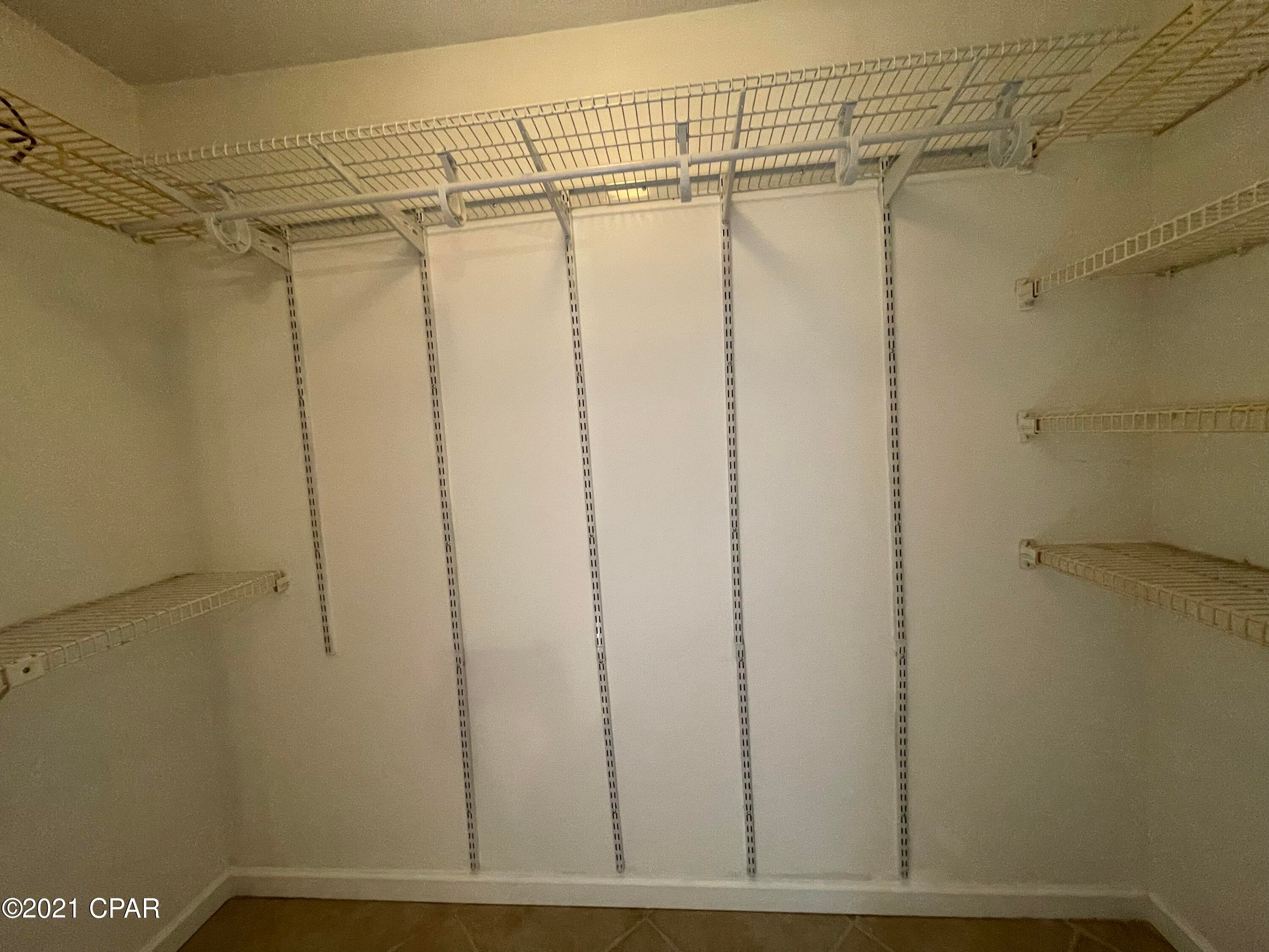 Forest Hills Unit 1 - Residential Lease