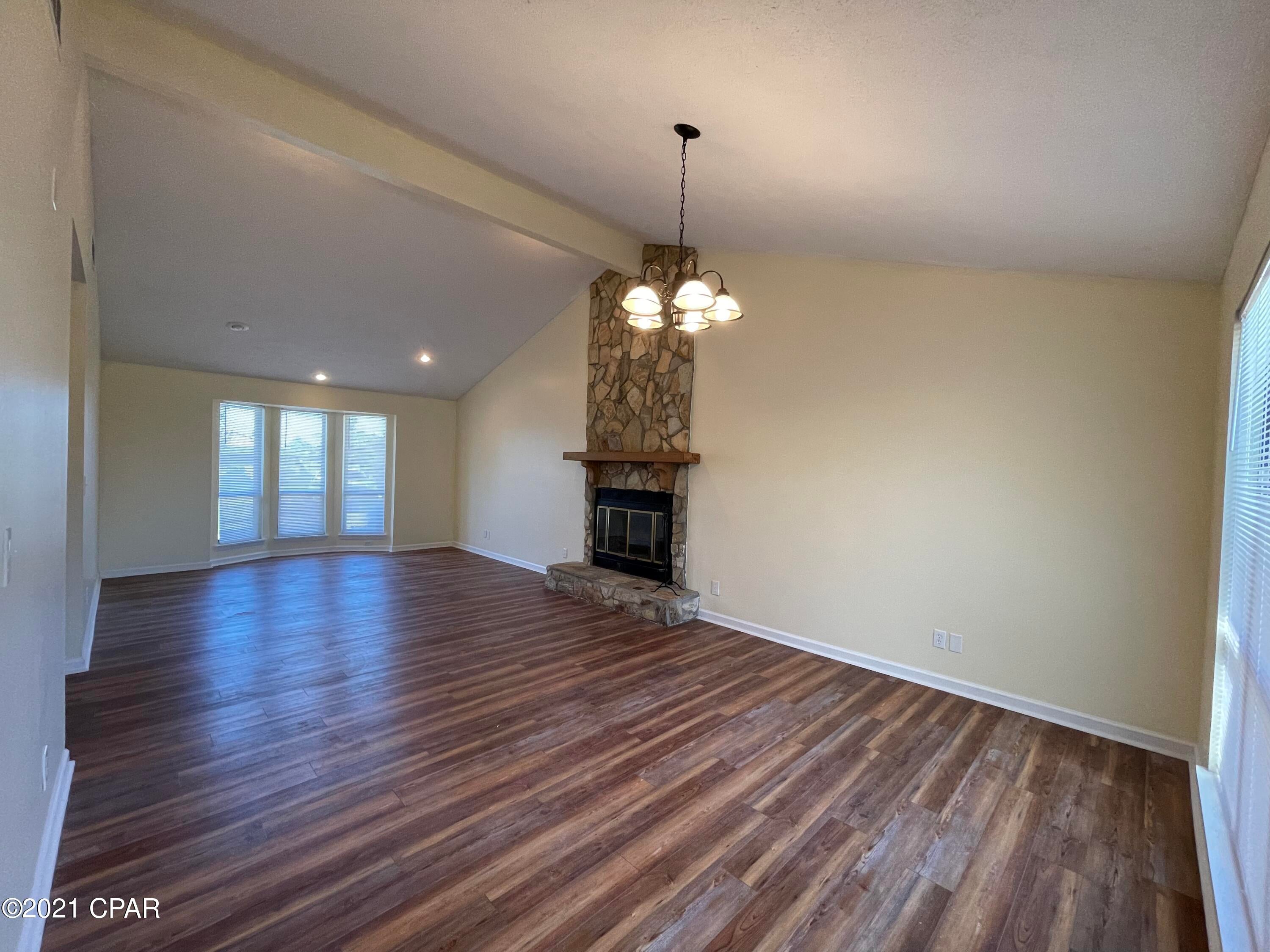 Forest Hills Unit 1 - Residential Lease