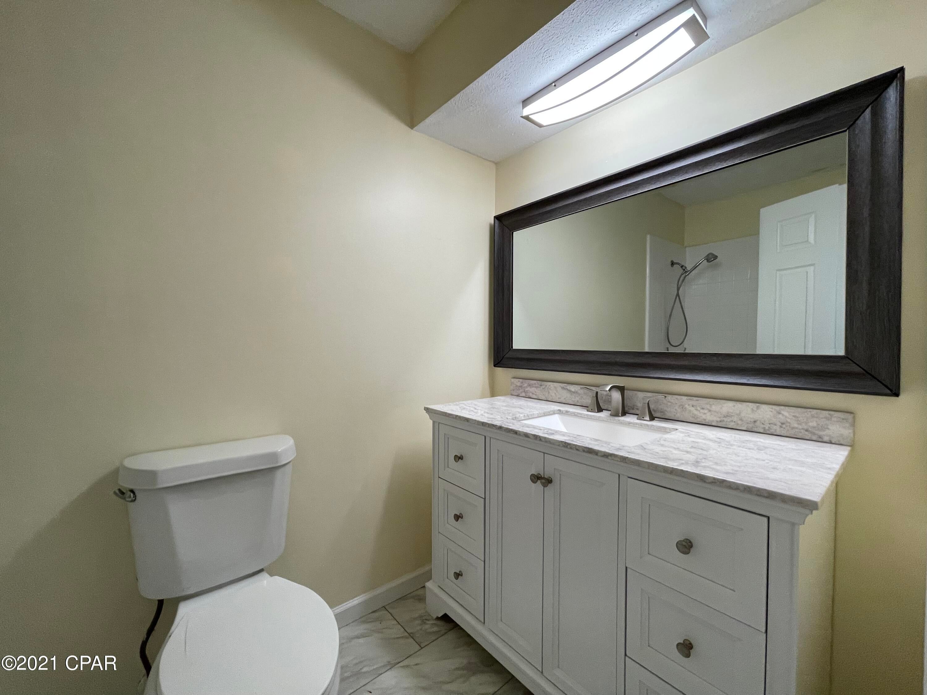 Forest Hills Unit 1 - Residential Lease