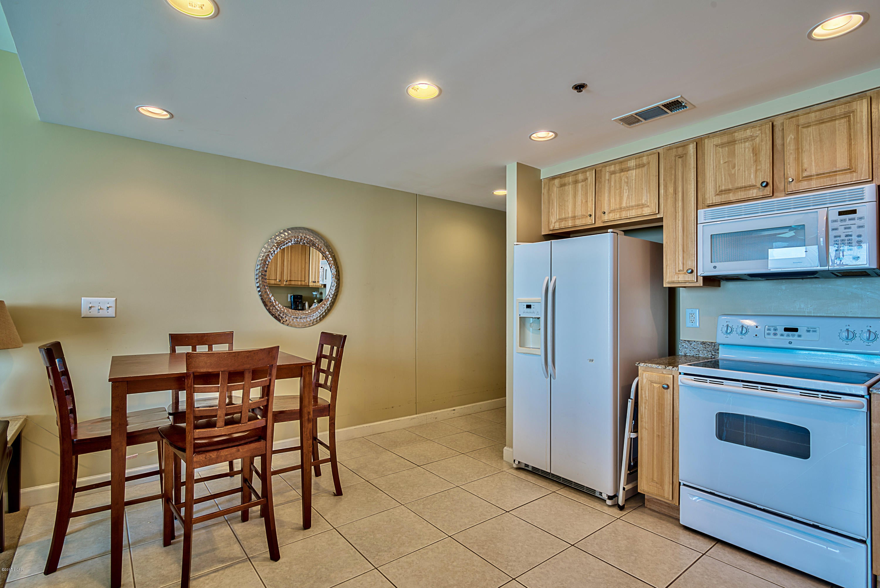 Splash Condo - Residential