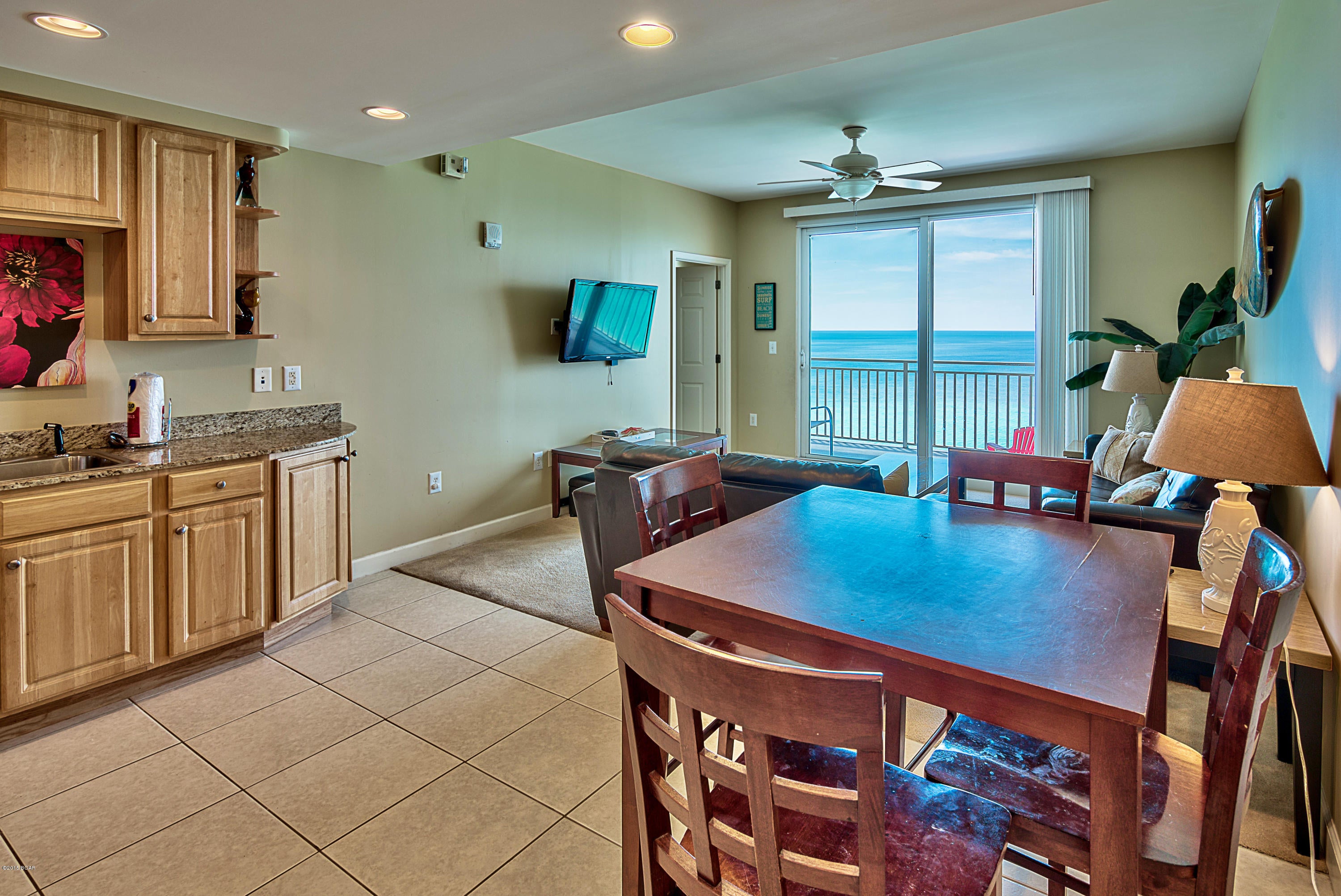 Splash Condo - Residential