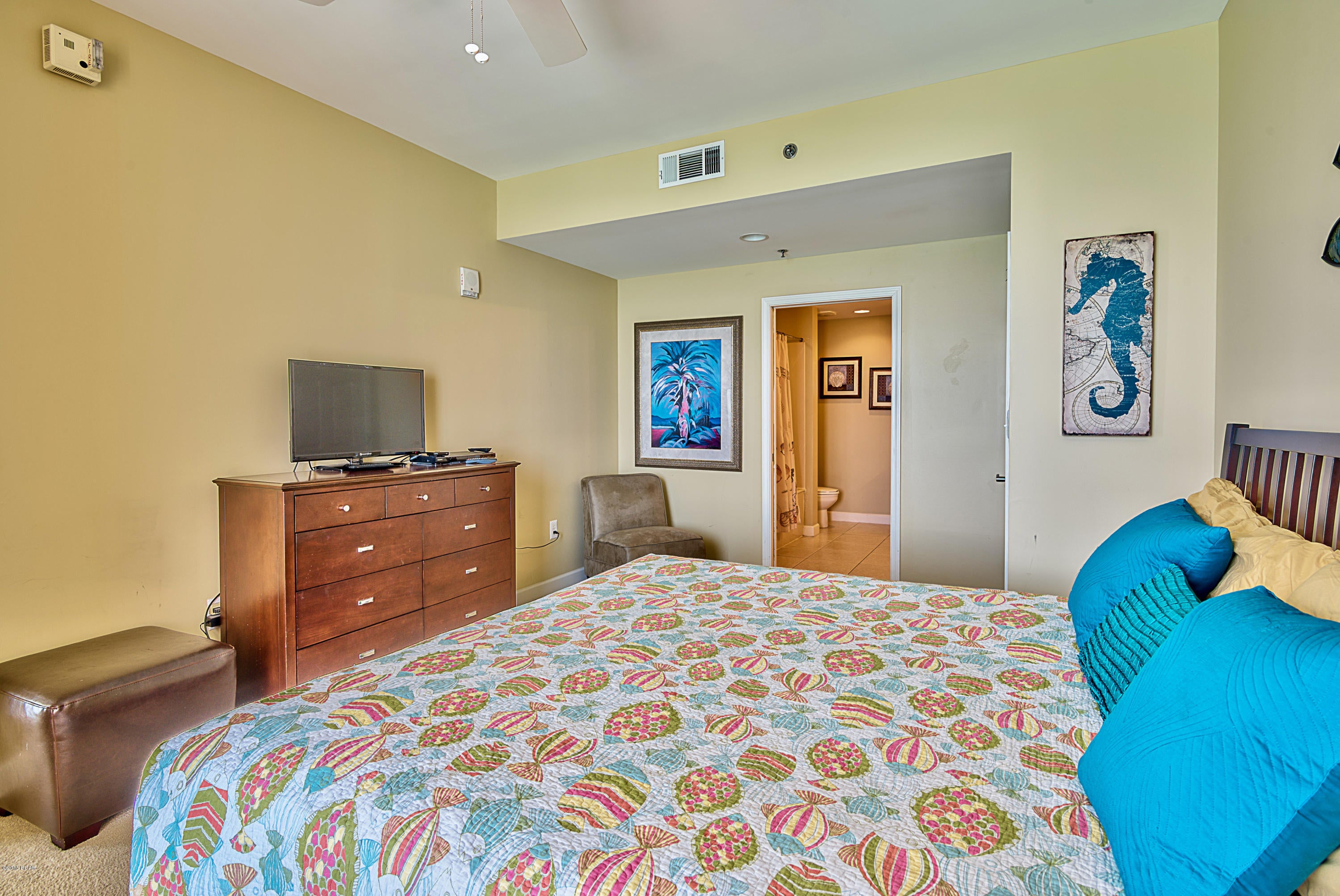 Splash Condo - Residential