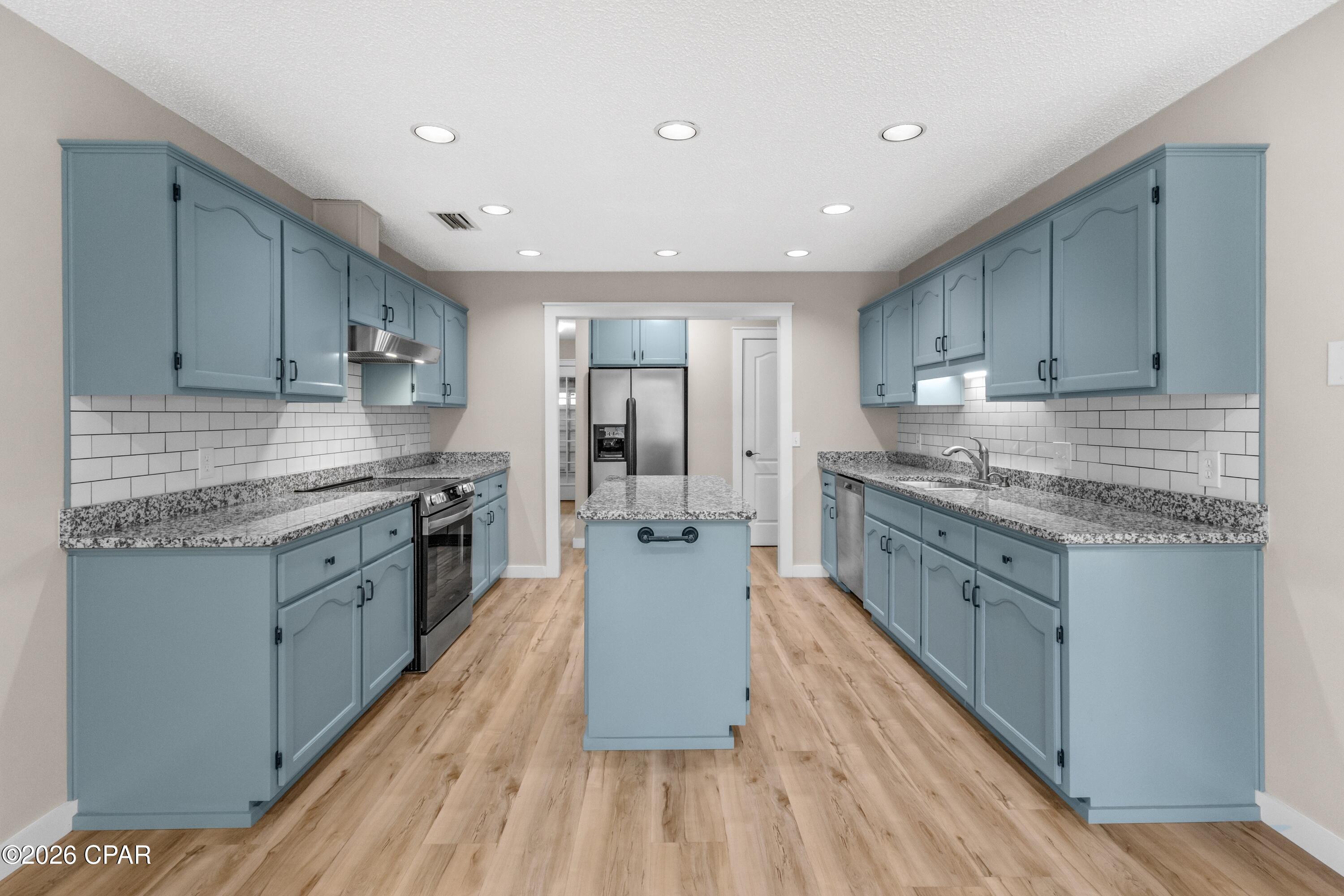 Country Club Harbour Estates - Residential