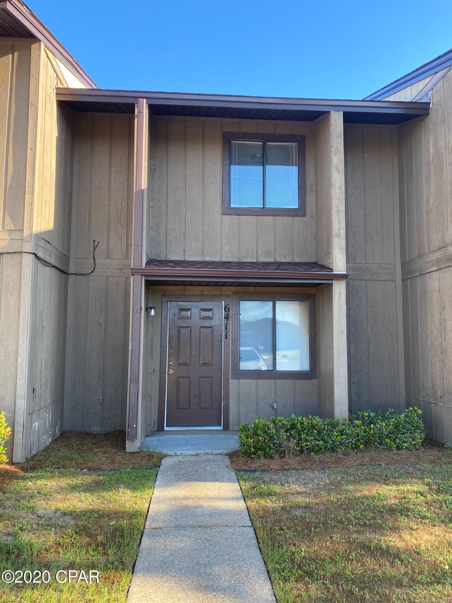 This townhome offers 2 Bedrooms and 1.5 Bath convenient to Tyndall AFB, shopping, dining, and schools. Home has a large floor plan, new flooring, fresh paint. Kitchen has a breakfast bar. Laundry room equipped with a washer/dryer connection.



*Pest control and lawn service included*



*No Pets*