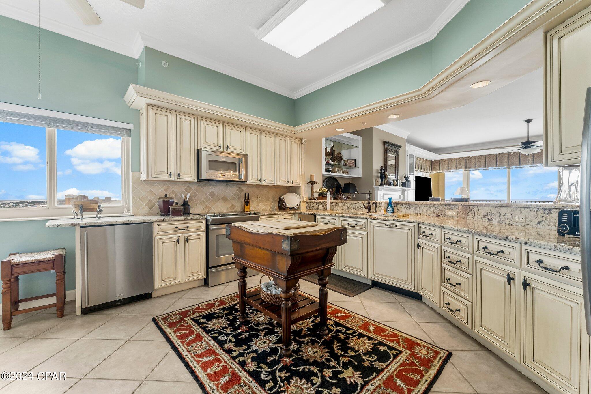 Grande Surf Club Condo - Residential