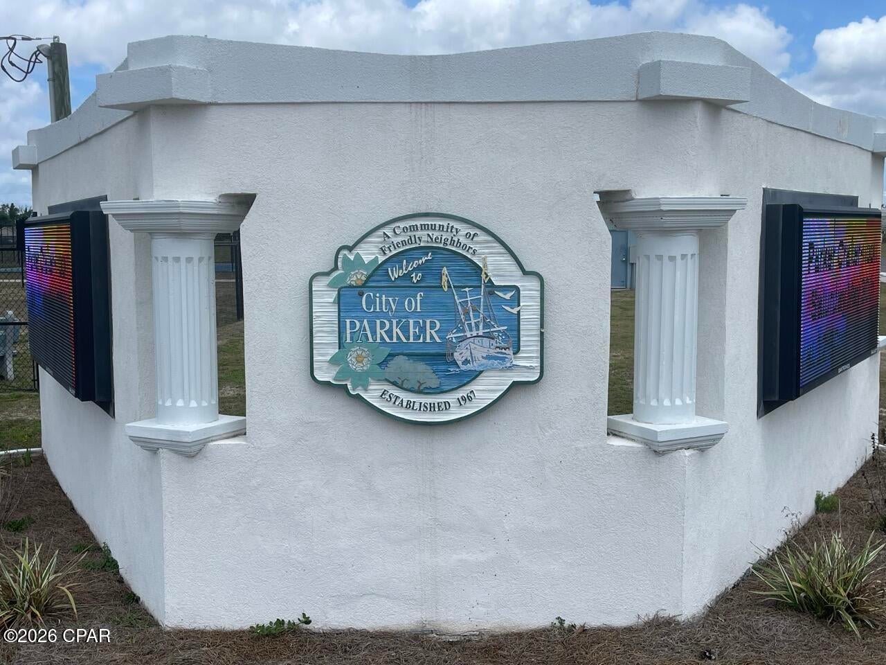 Parker Plat - Land