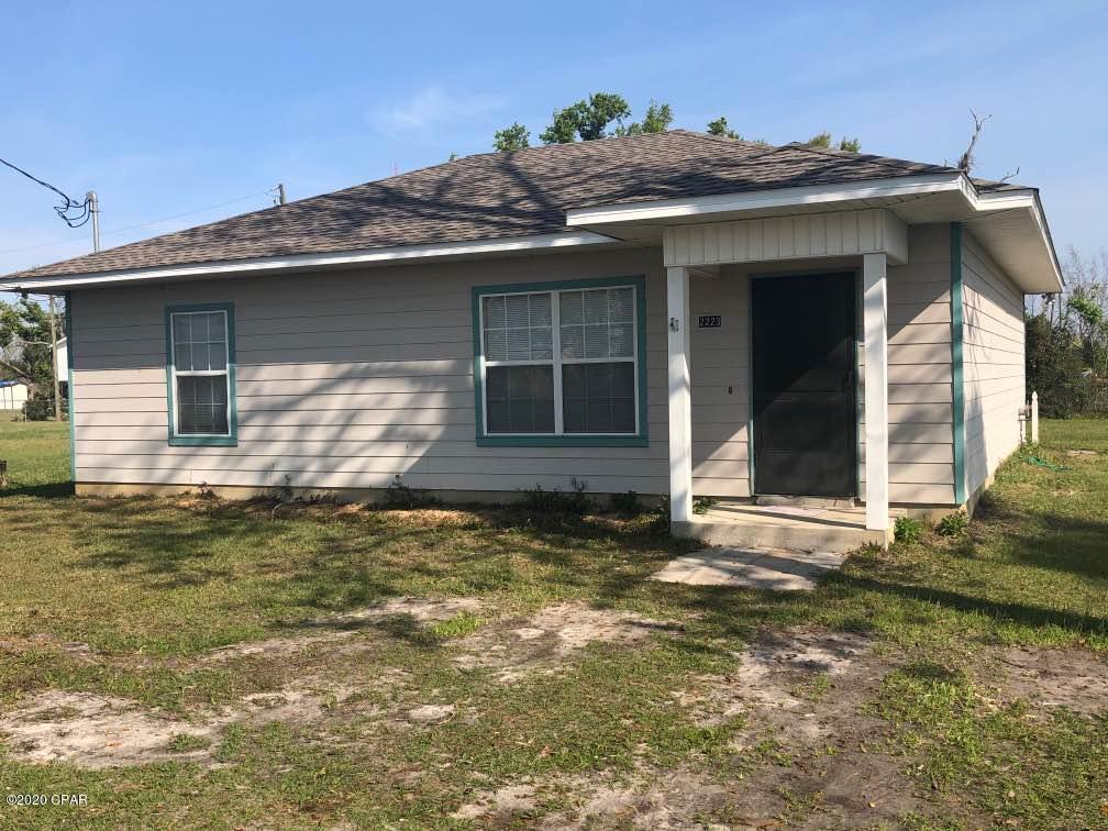 Cute 2/1 house near Bay County Fairgrounds. Tile Flooring. w/d hookup. covered back porch, large fenced in back yard. $850.00 per month. Pets ok with approval. $250.00 pet deposit. Clean and ready to move into!