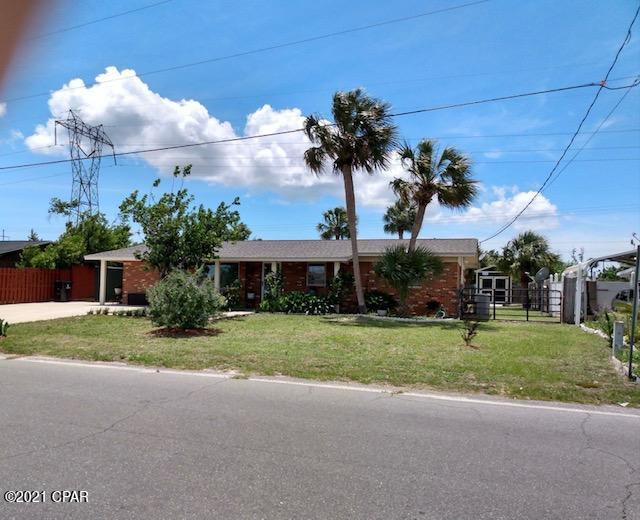 Beautiful home has been totally updated and looks like new. It features 4 full bedrooms and two baths. You and your family will love the large 30 x 10 Florida room overlooking a gorgeous pool with beautiful decking, 12 x 20 workshop with AC, a separate building perfect for pool supplies (she shed), water toys, misc.  Home is immaculate and a must see! All data and dimensions to be verified by buyer.