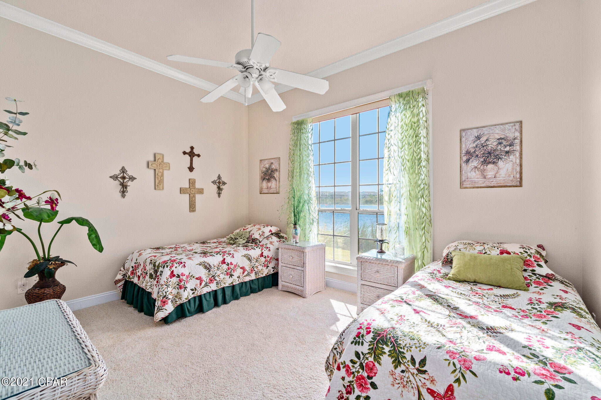 Jamaican Lake Condos - Residential
