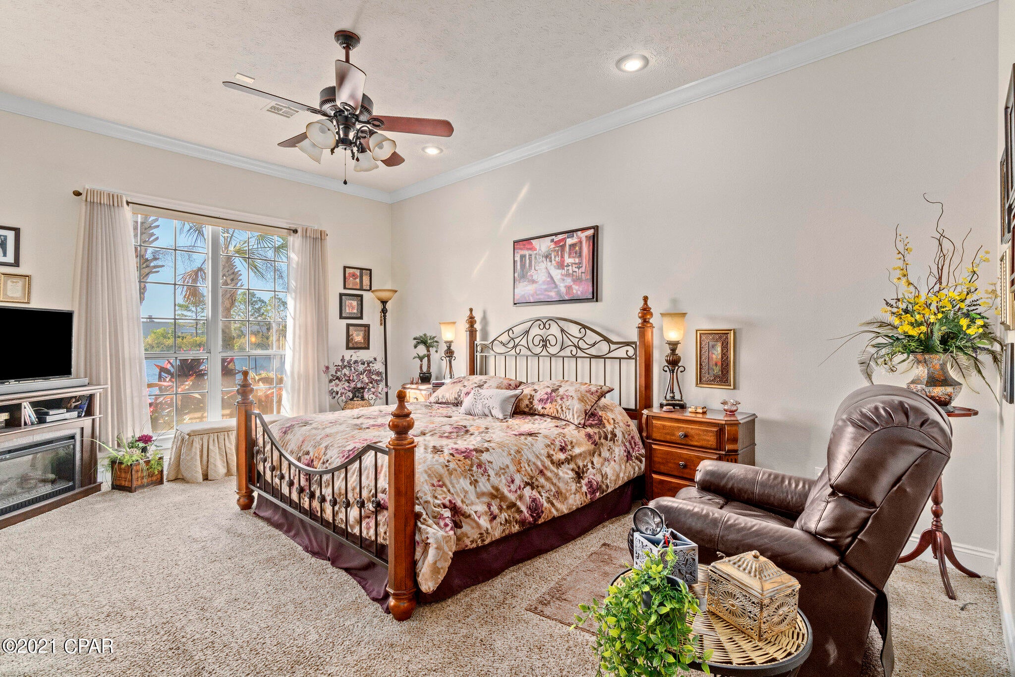 Jamaican Lake Condos - Residential