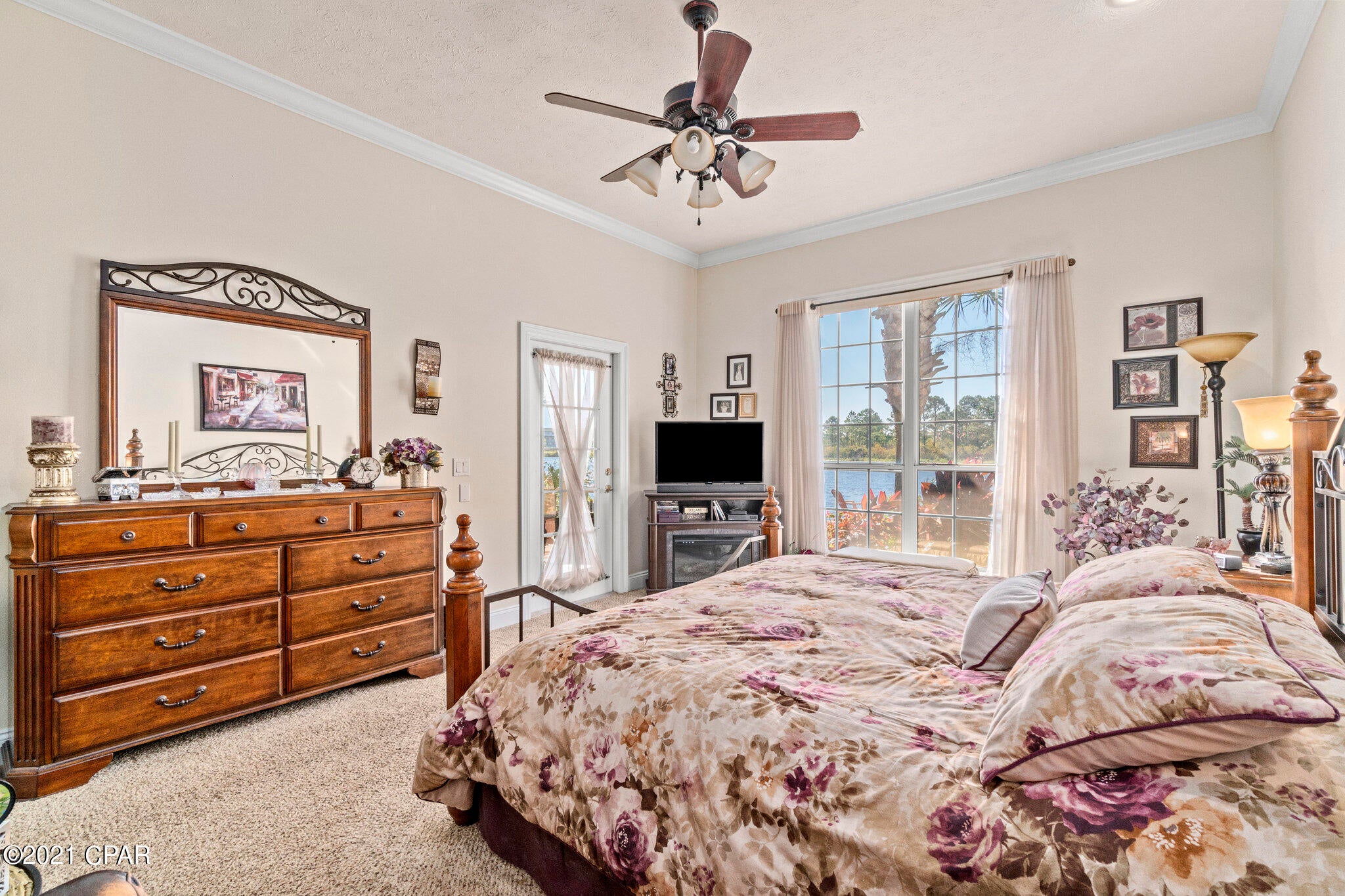 Jamaican Lake Condos - Residential