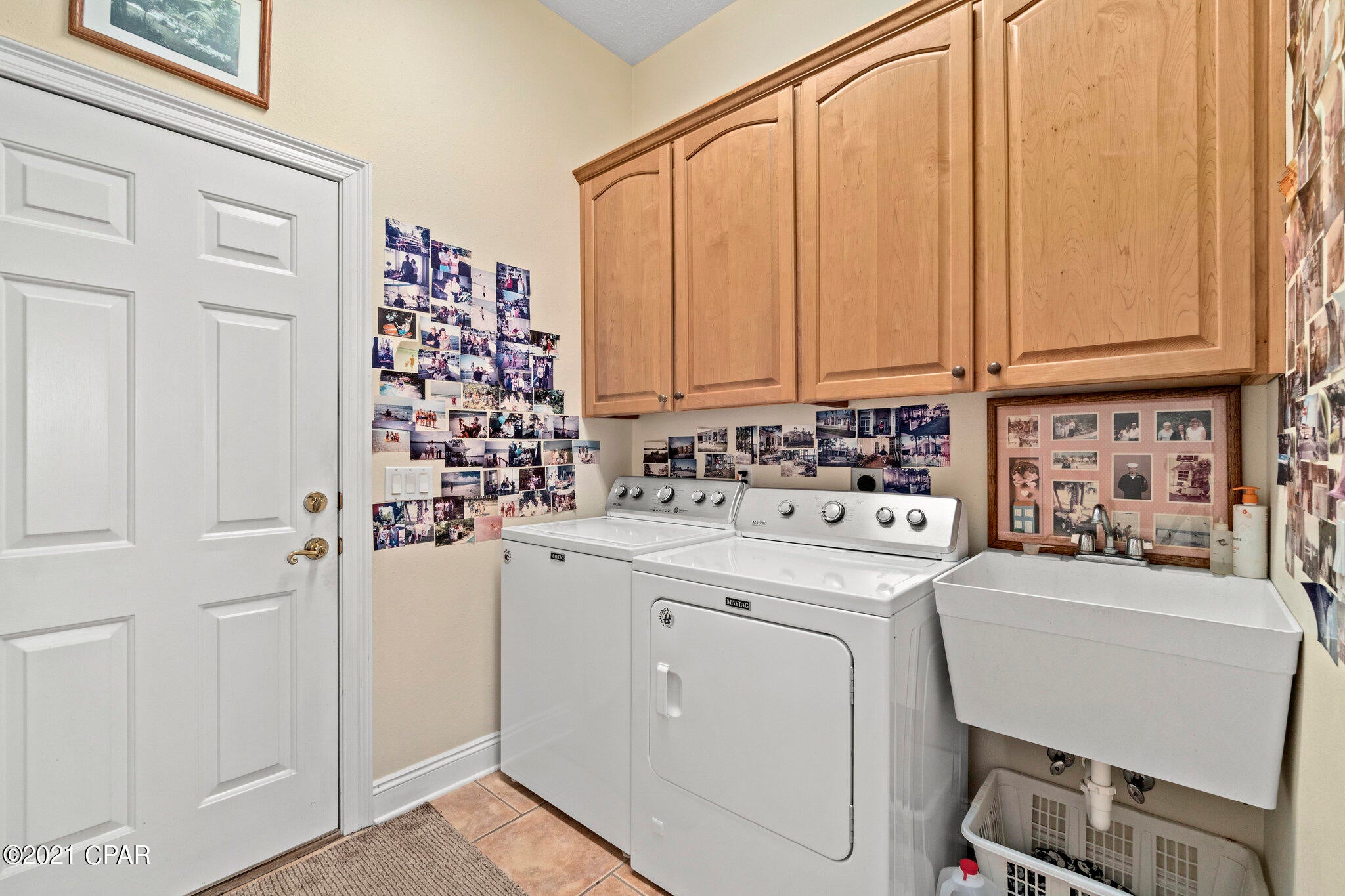 Jamaican Lake Condos - Residential