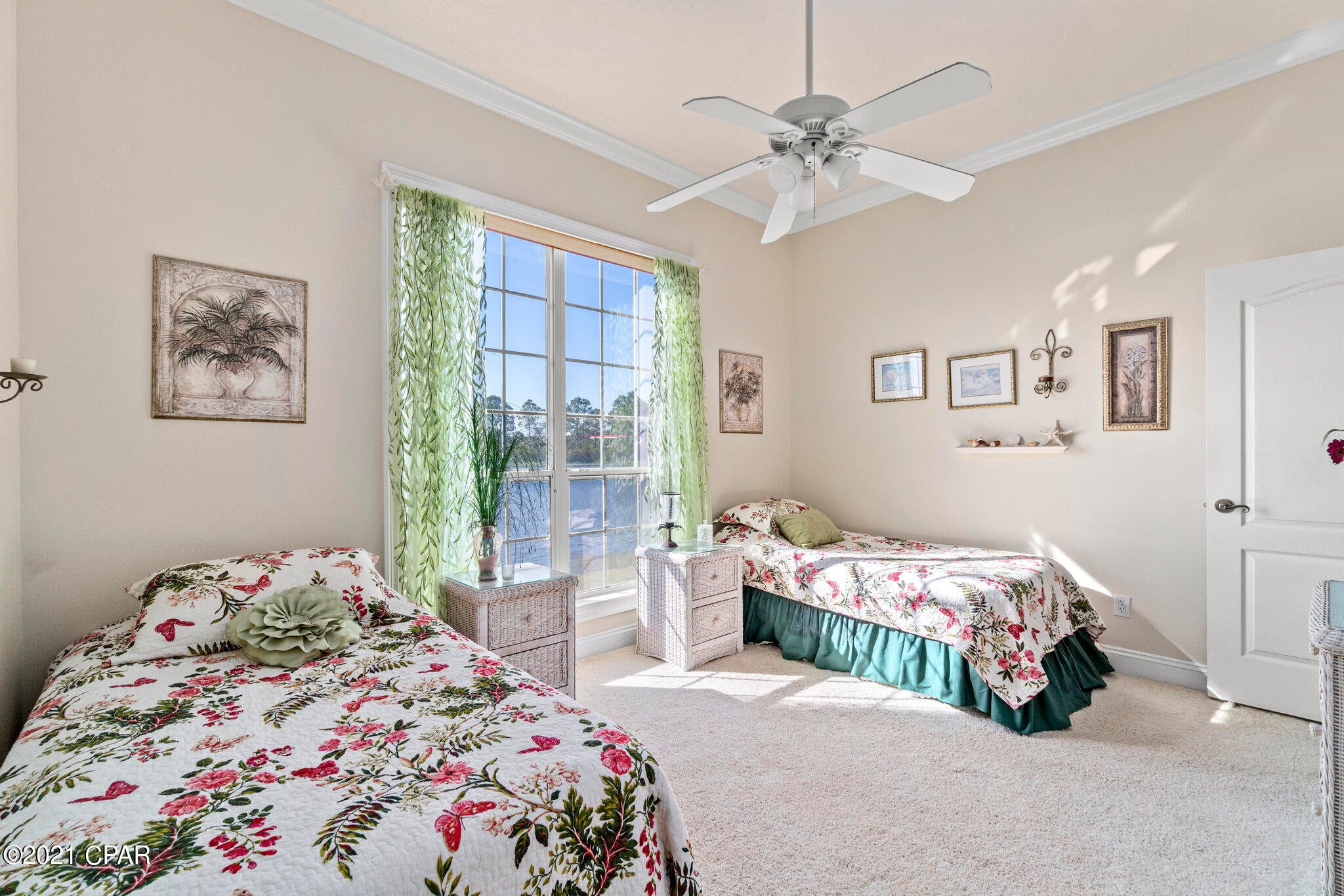 Jamaican Lake Condos - Residential