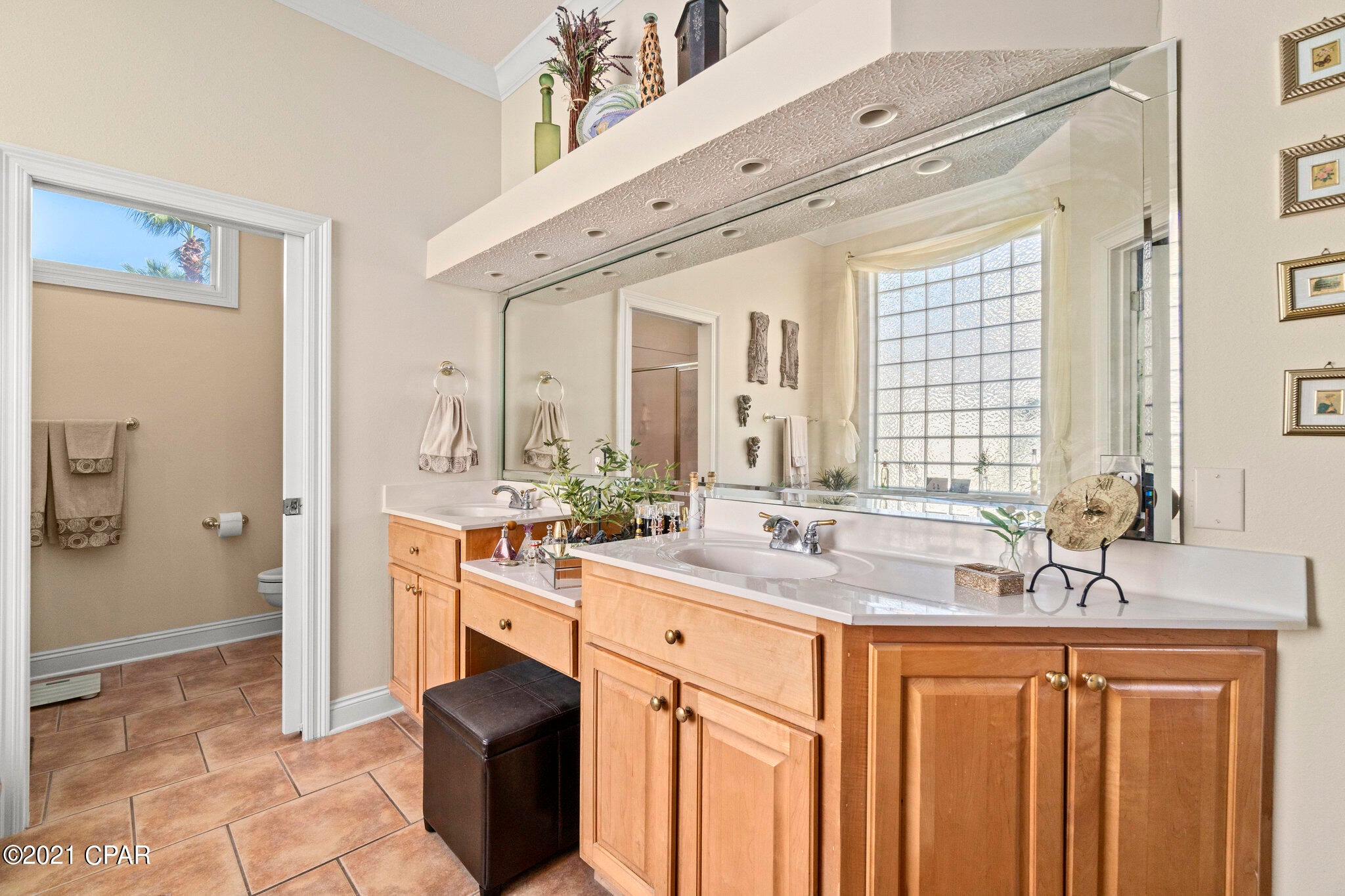 Jamaican Lake Condos - Residential