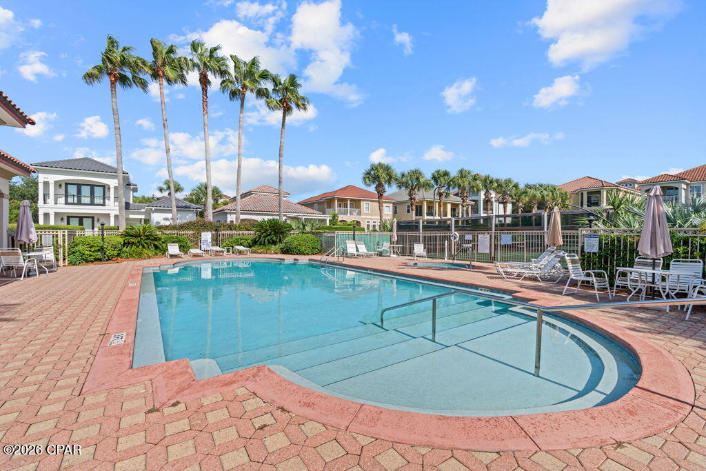 La Valencia Beach Resort - Residential