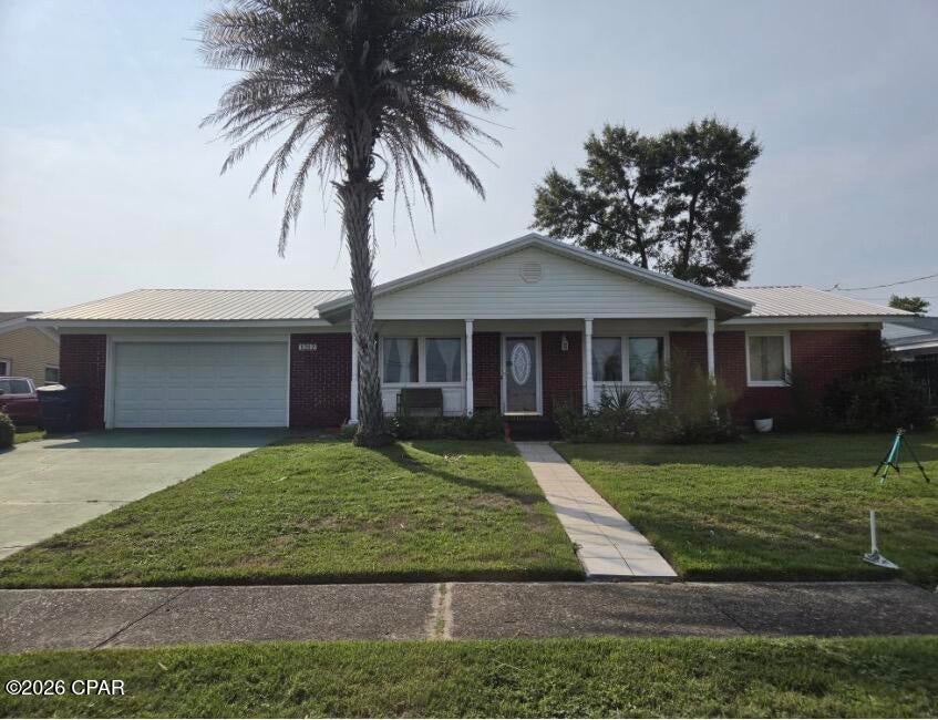 Lovely home in Oxford Place in popular neighborhood of Panama City.