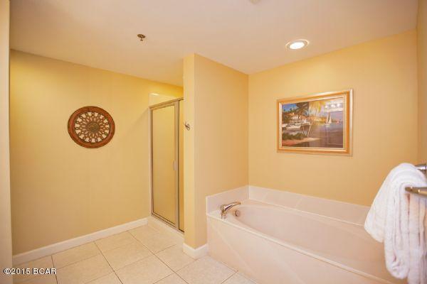 Splash Condo - Residential