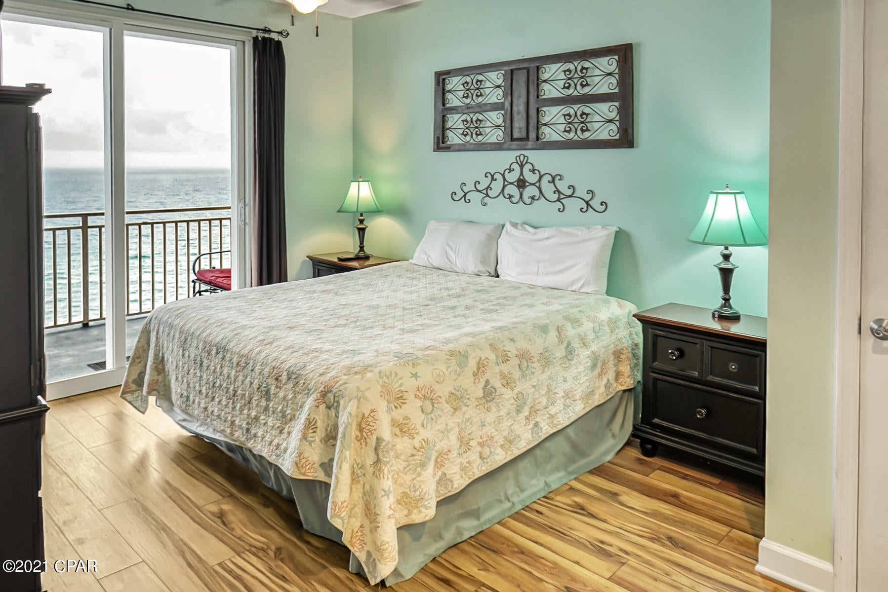 Splash Condo - Residential