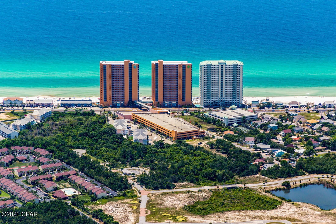 Splash Condo - Residential
