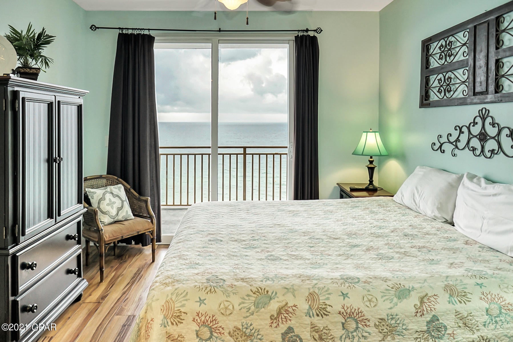 Splash Condo - Residential