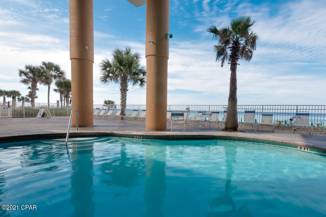 Splash Condo - Residential