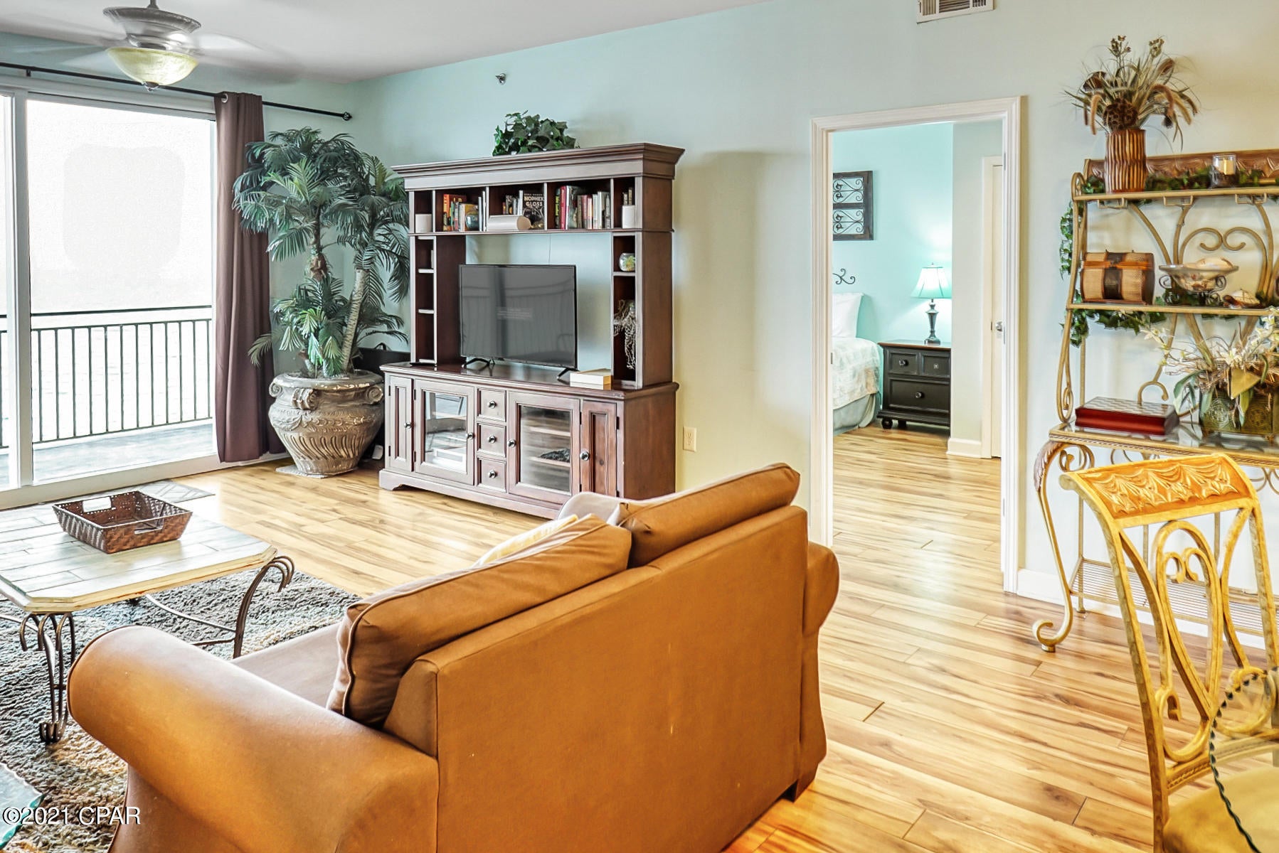 Splash Condo - Residential