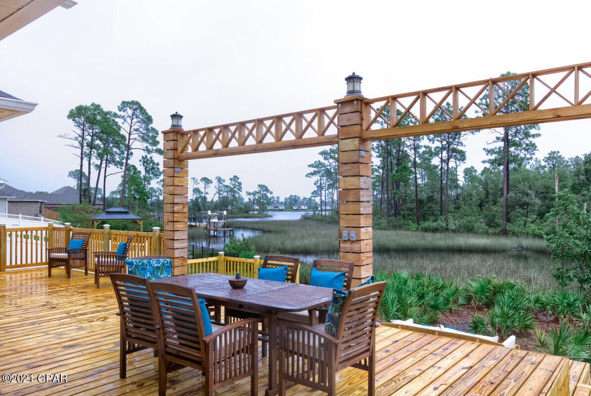 Fanning Bayou - Residential