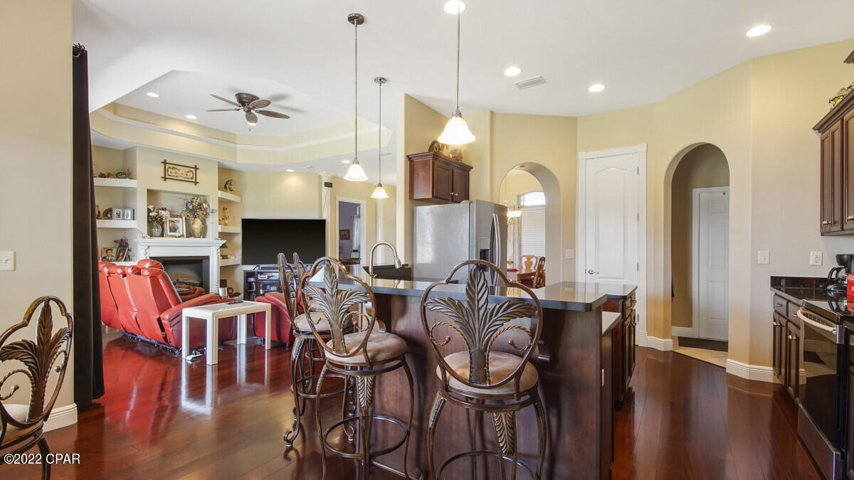 Kirkland Manor - Residential