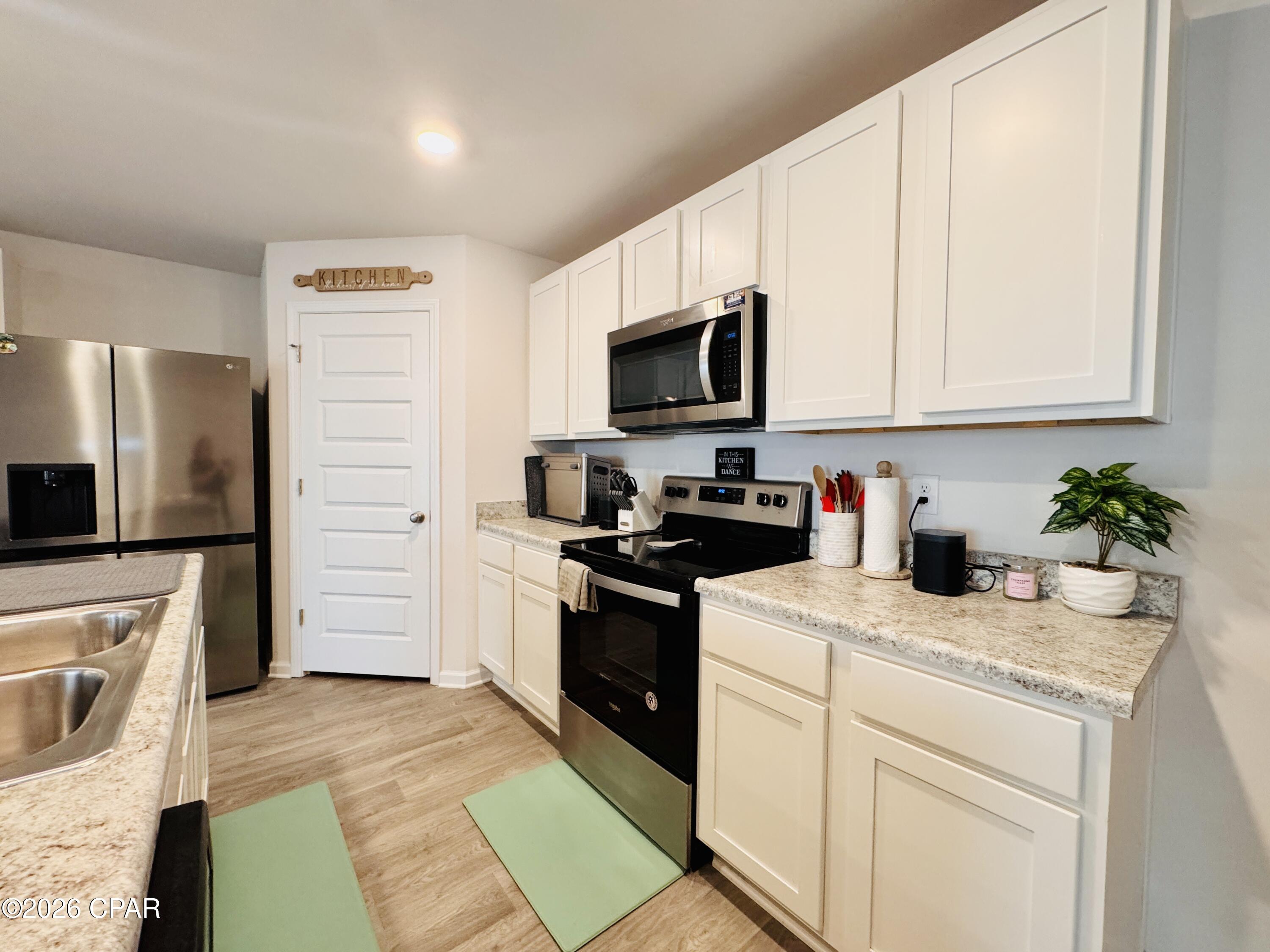 [No Recorded Subdiv] - Residential Lease