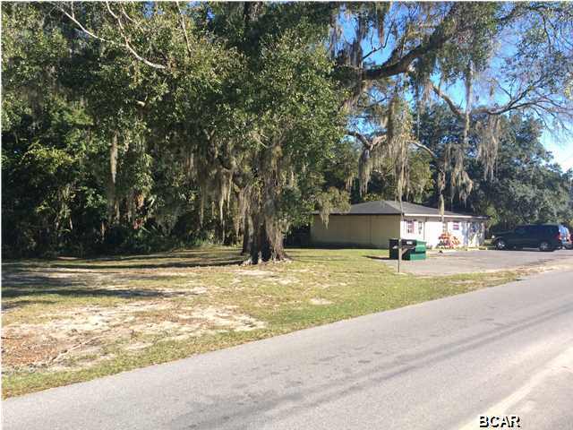 GREAT CORNER LOCATION IN LYNN HAVEN. SITUATED AT THE CORNER OF HWY 390 AND ILLINOIS AVENUE IN LYNN HAVEN WITH 150 FT ALONG HWY 390 - INCLUDES 6 LOTS. BUILDING ON SITE IS CURRENTLY LEASED TO PET GROOMING BUSINESS.