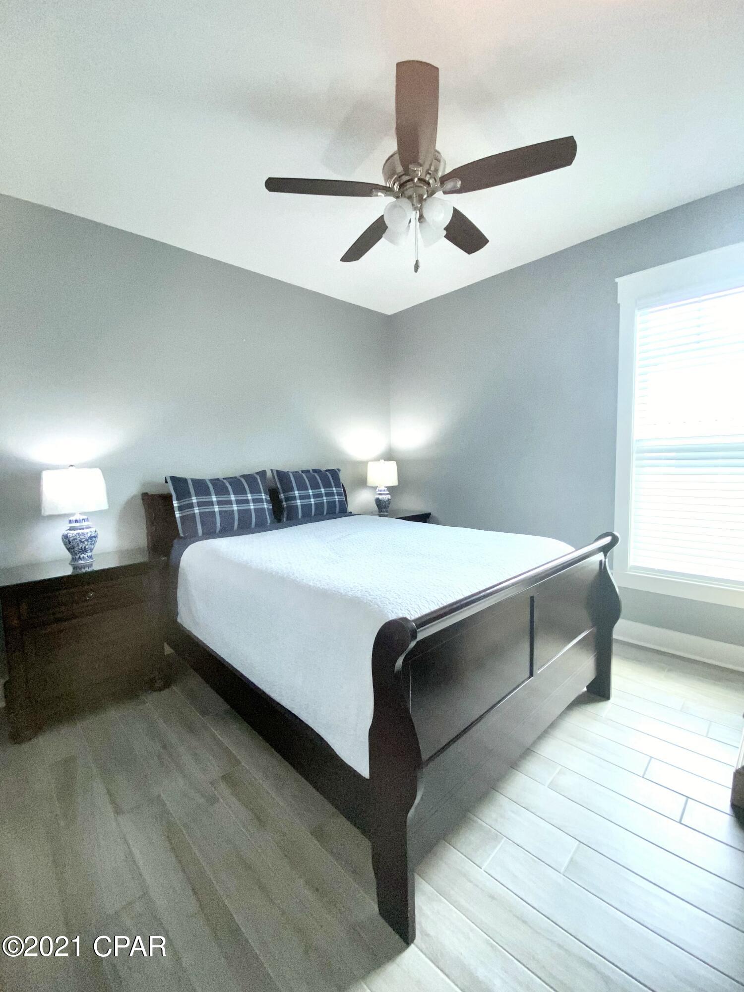 Crestview Heights 1st Add - Residential