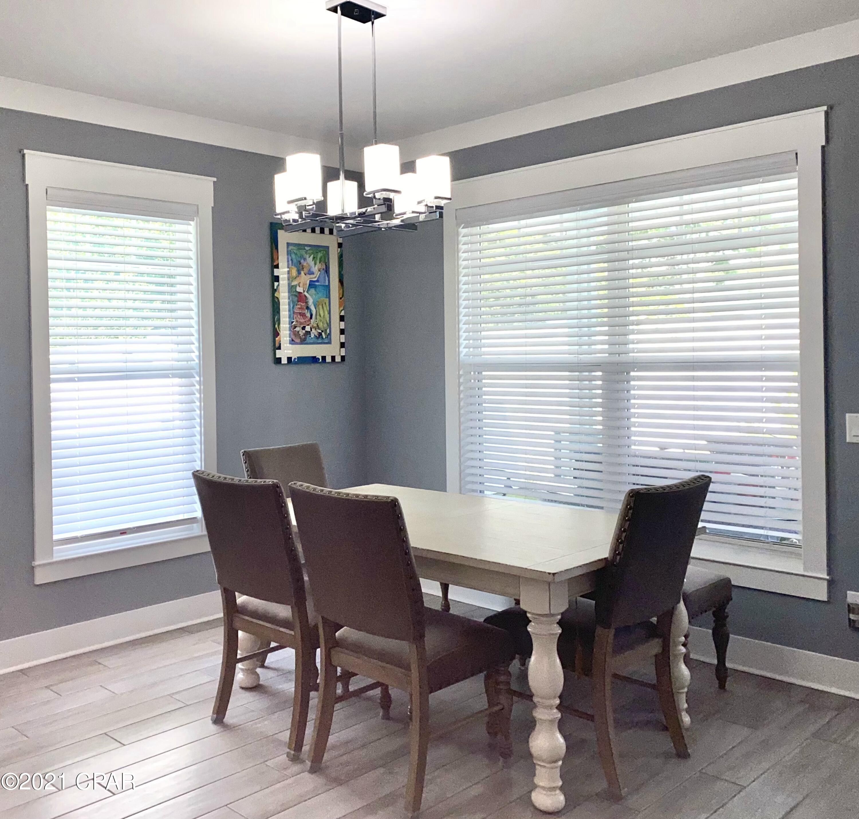 Crestview Heights 1st Add - Residential