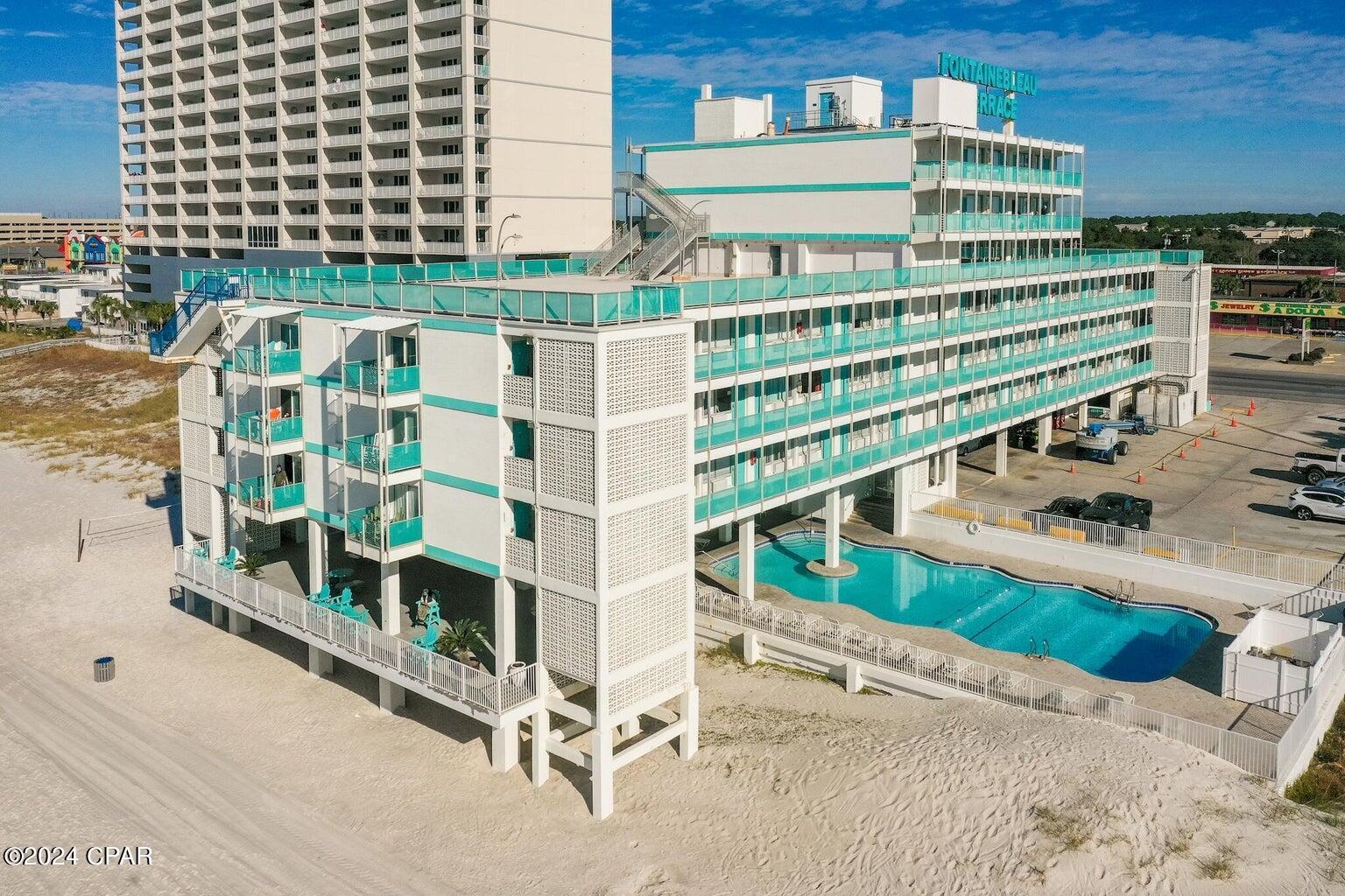 Fontainebleau Terrace - Residential