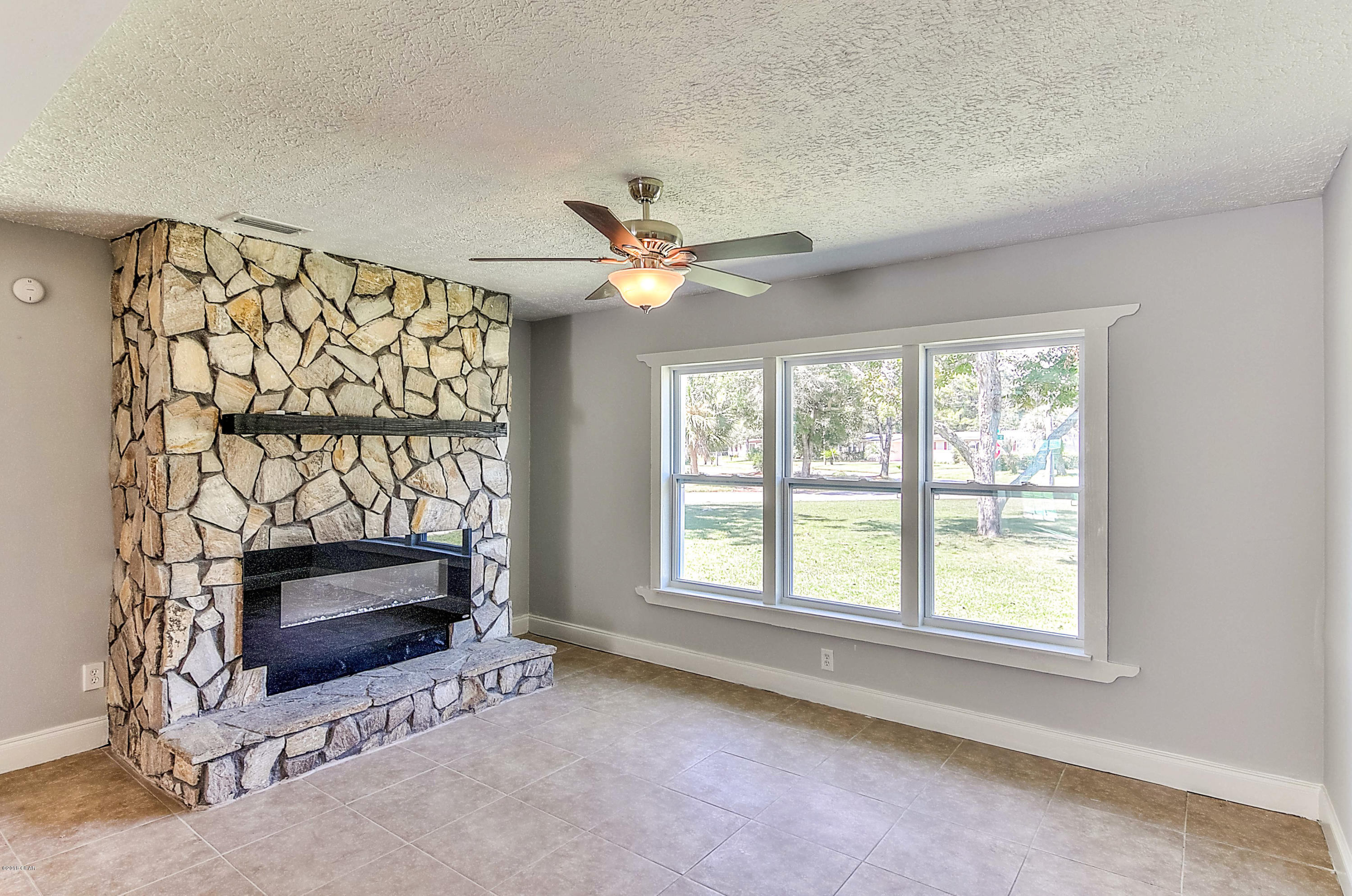 Hentz 1st Add Unit A - Residential