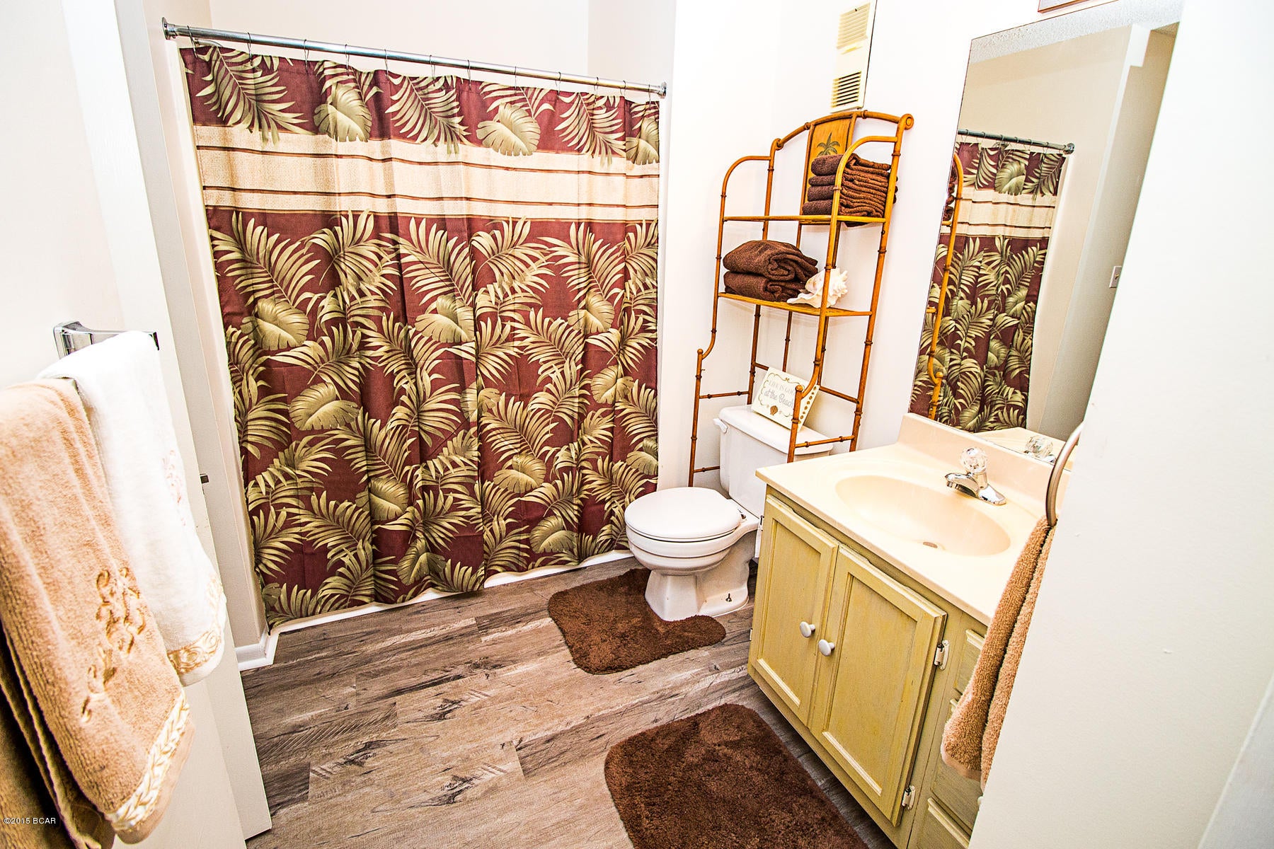 Emerald Shores Condo - Residential