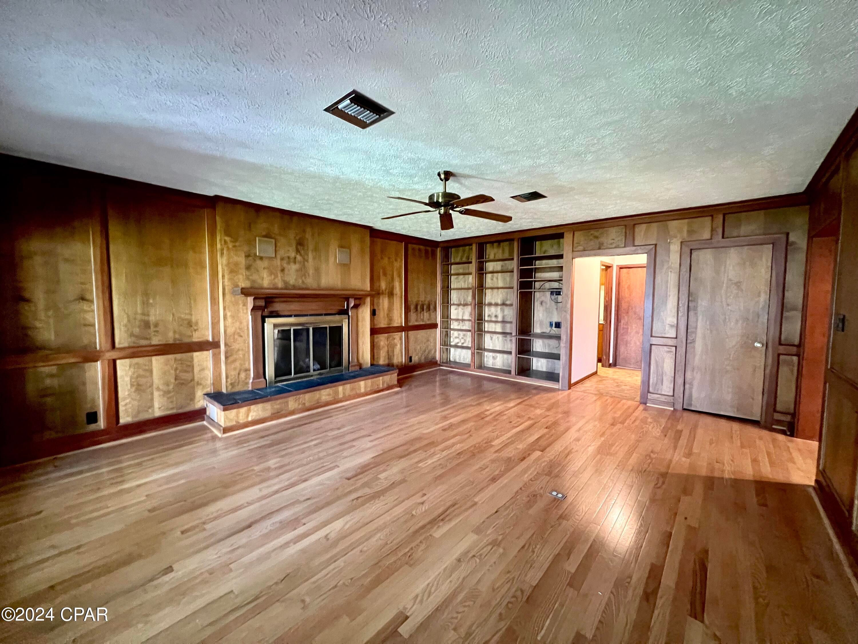 [No Recorded Subdiv] - Residential Lease