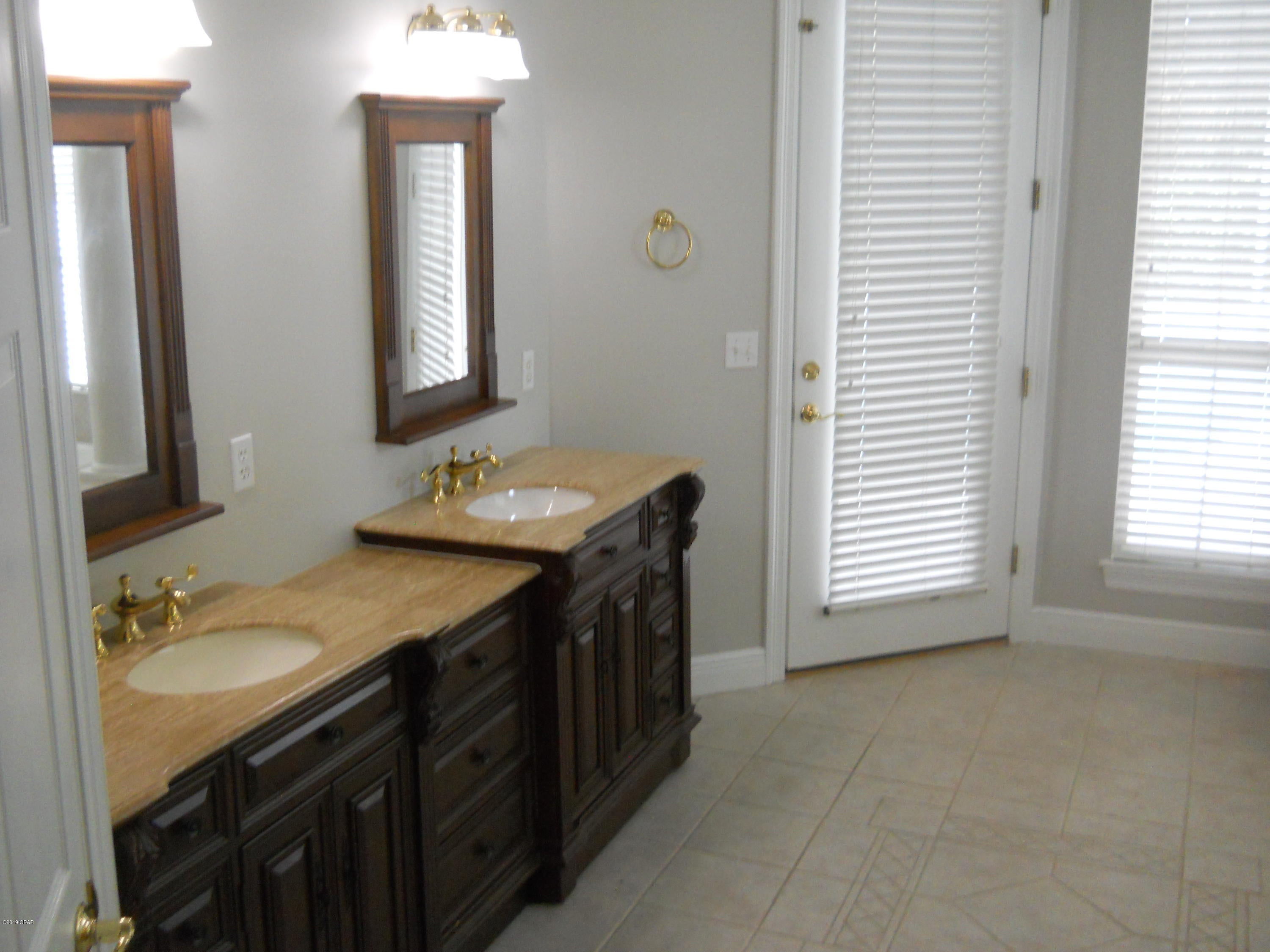 Dolphin Bay Ph I - Residential