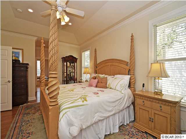 Lakewood Point Estate - Residential