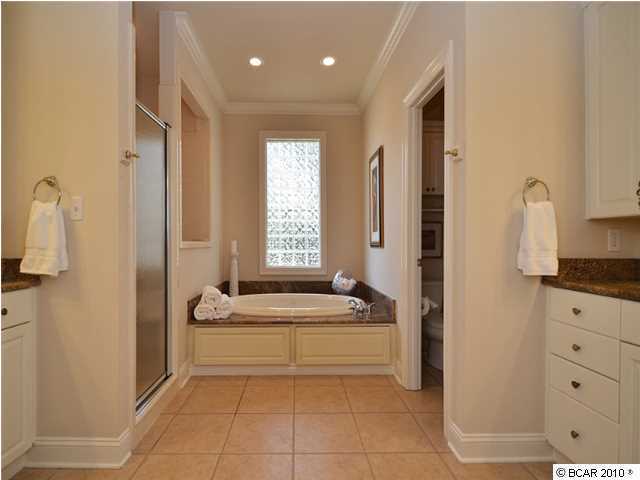 Lakewood Point Estate - Residential