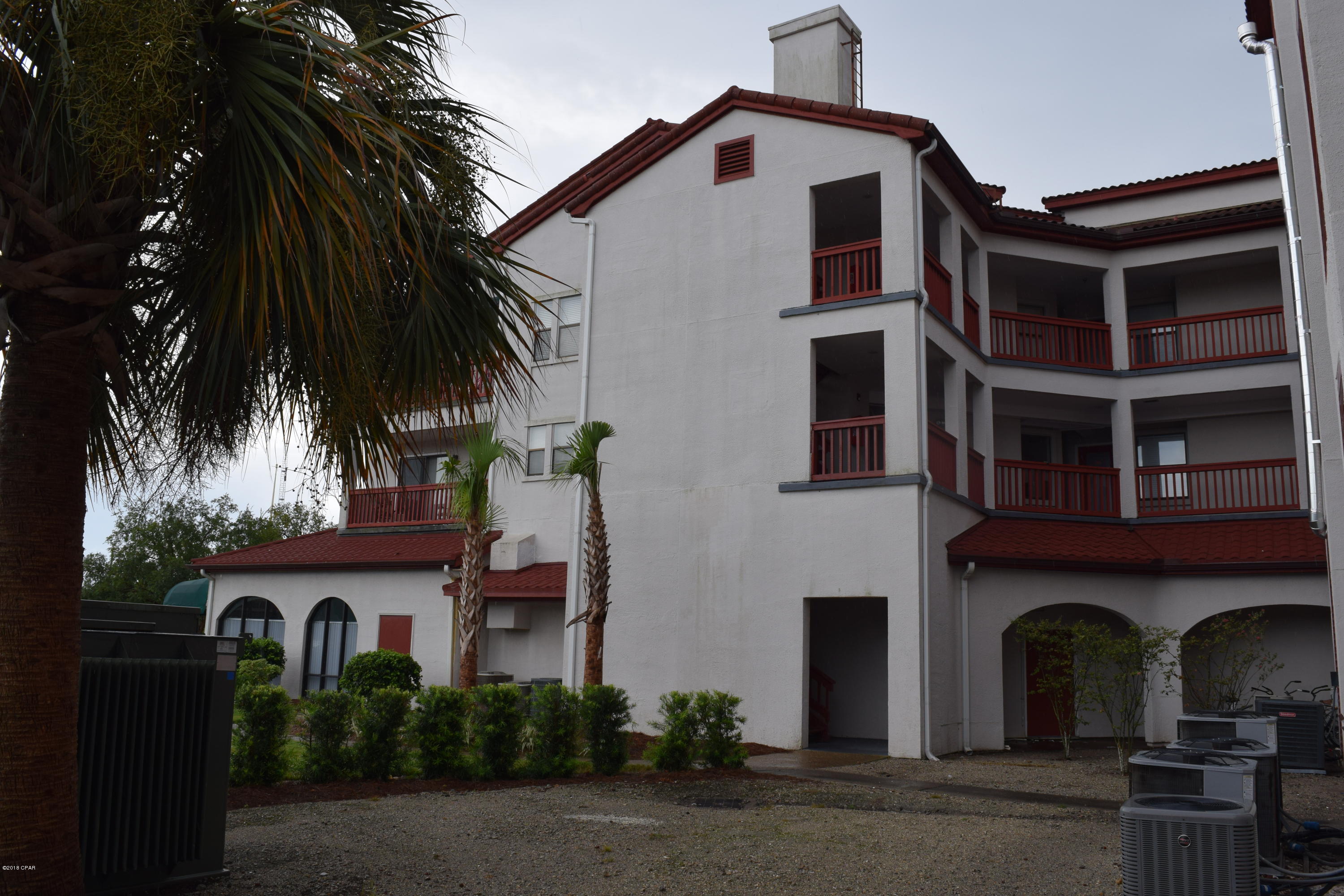 Cute studio in the heart of Panama City Beach. The property is located in St Thomas Square, a block off the sandy white beaches, close to where all the action is that makes Panama City Beach one of the south's hottest destinations! Whether you're looking to own a place you can use while visiting the beach or looking to invest, this entry level opportunity won't last long.St Thomas Square  has the following amenities:  pool, community dock on the Lagoon, tennis courts and restaurant,local coffee shop, winery and even a salon.