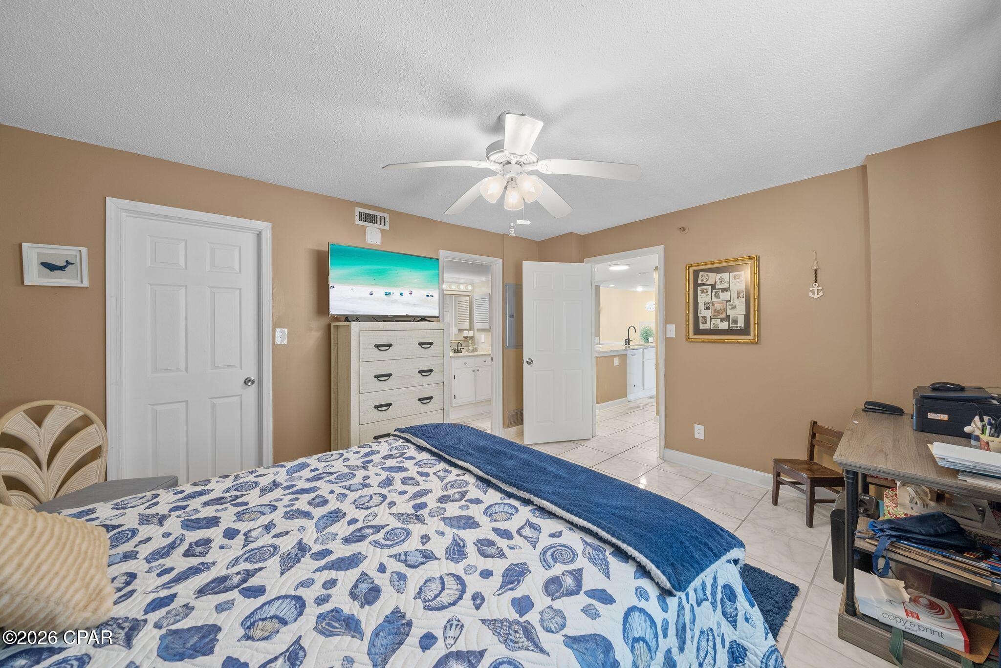 The Commodore - Residential