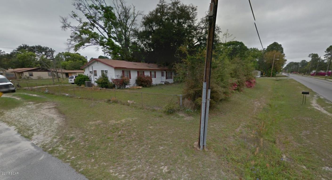 Great investment property! This 3 bedroom house is located on a large fenced yard. The home features hardwood floors and separate dining room. House has alot of potential. Priced to sell, it will NOT last long!