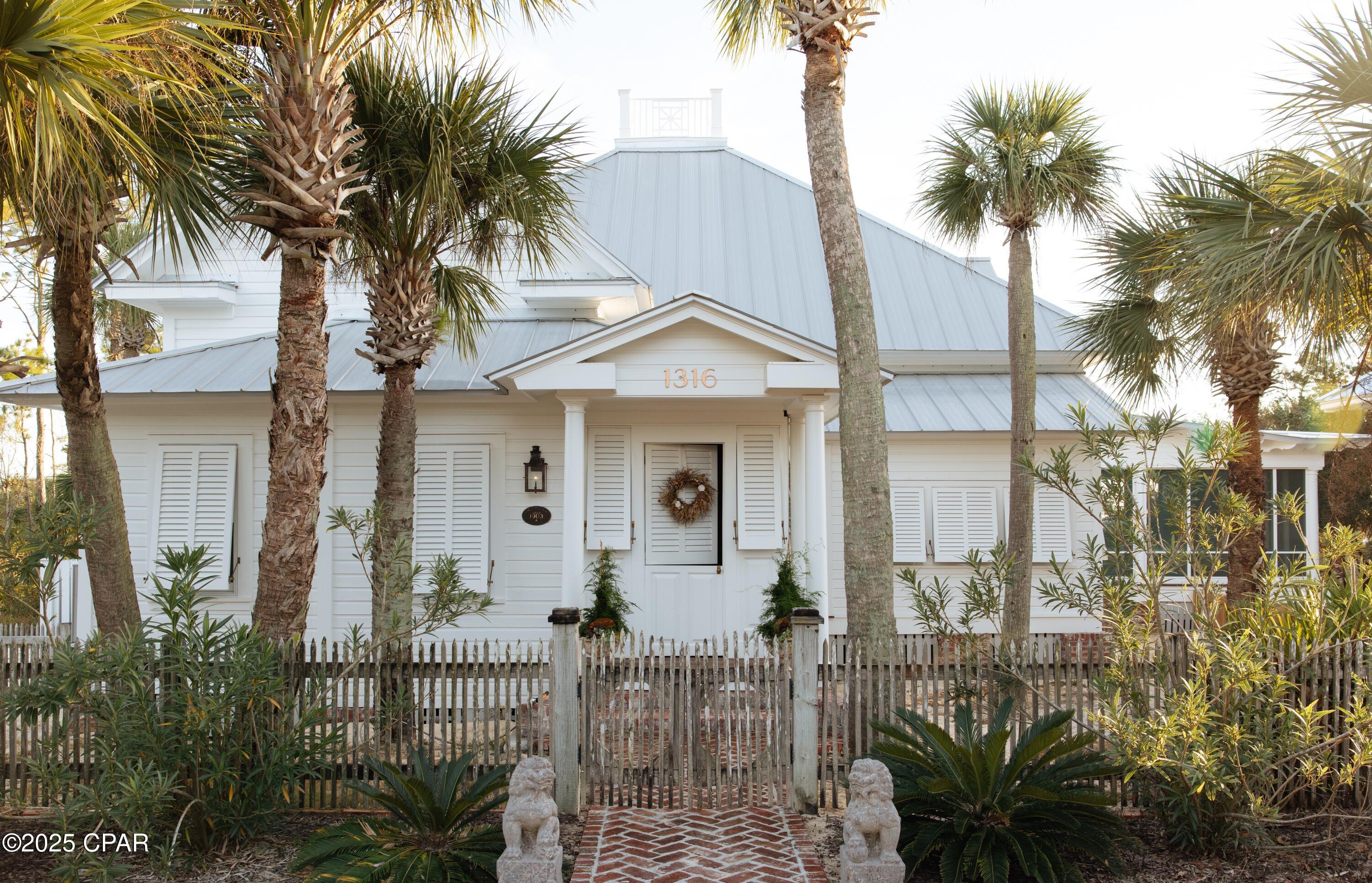 Camp Palms - Residential