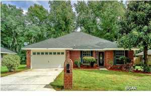 Great neighborhood with community pool. Living room has vaulted ceiling and is open to the kitchen with breakfast bar. Bedrooms are split floor plan, master has double walk in closets, double vanity and large shower. See attachment for PAS requirements and WFHM offer submittal information in MLS document section.
