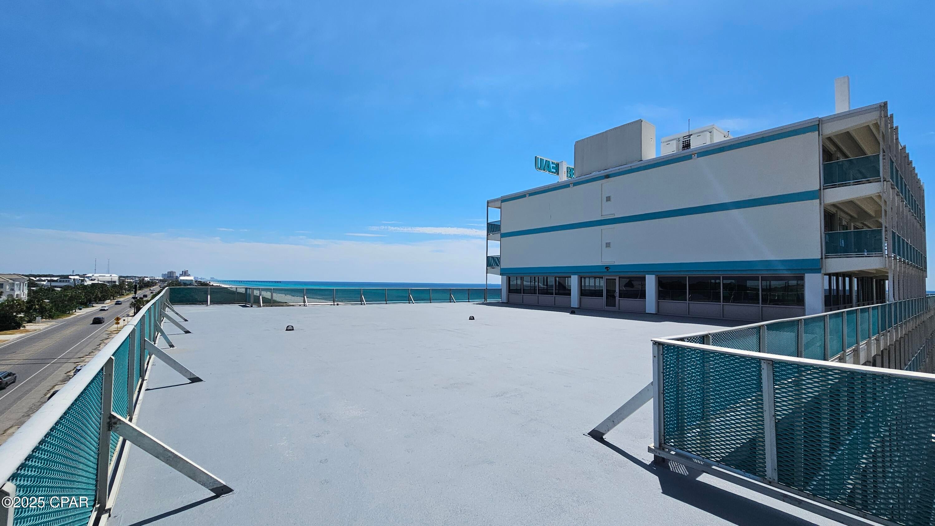 Fontainebleau Terrace - Residential
