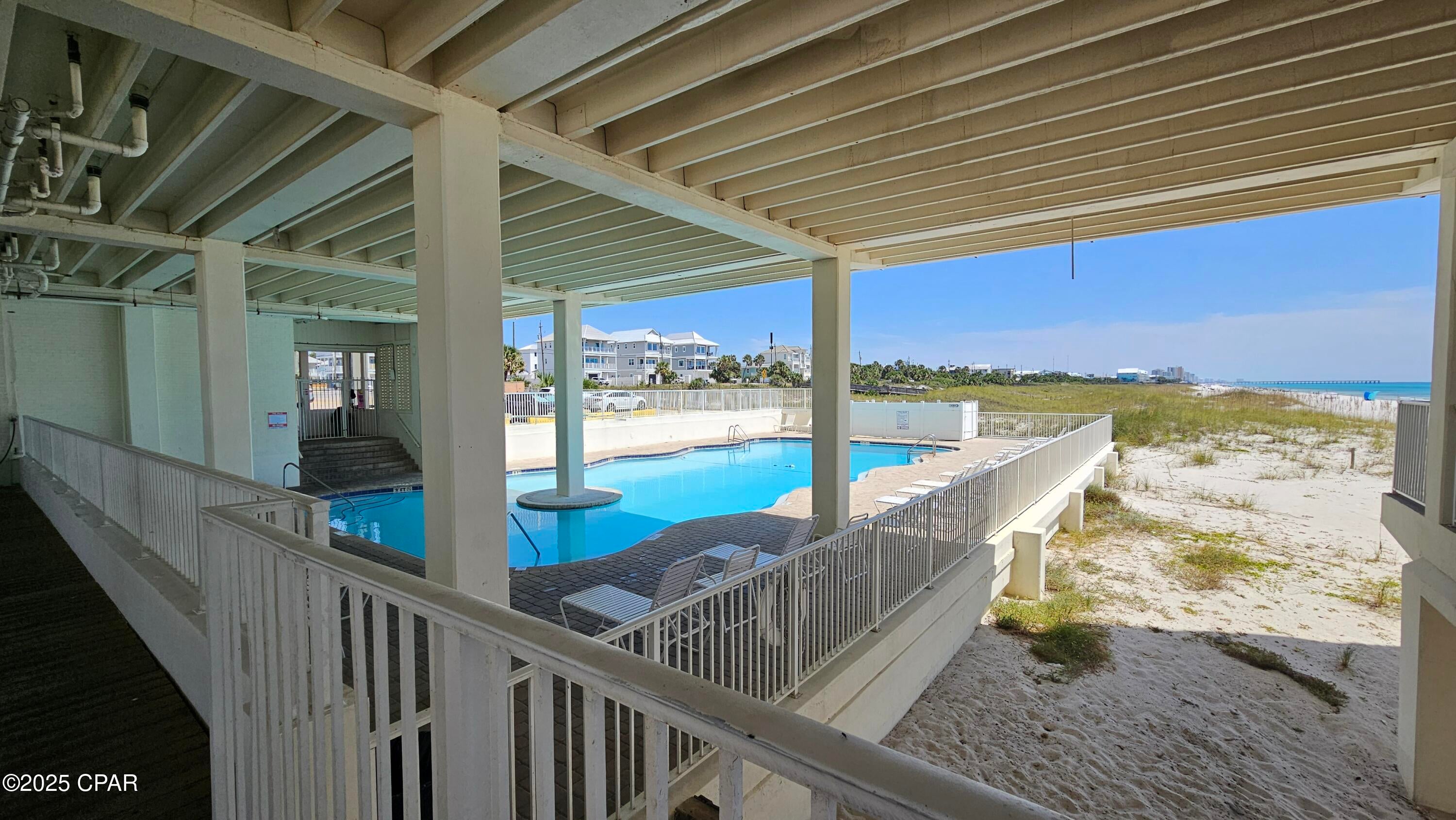 Fontainebleau Terrace - Residential