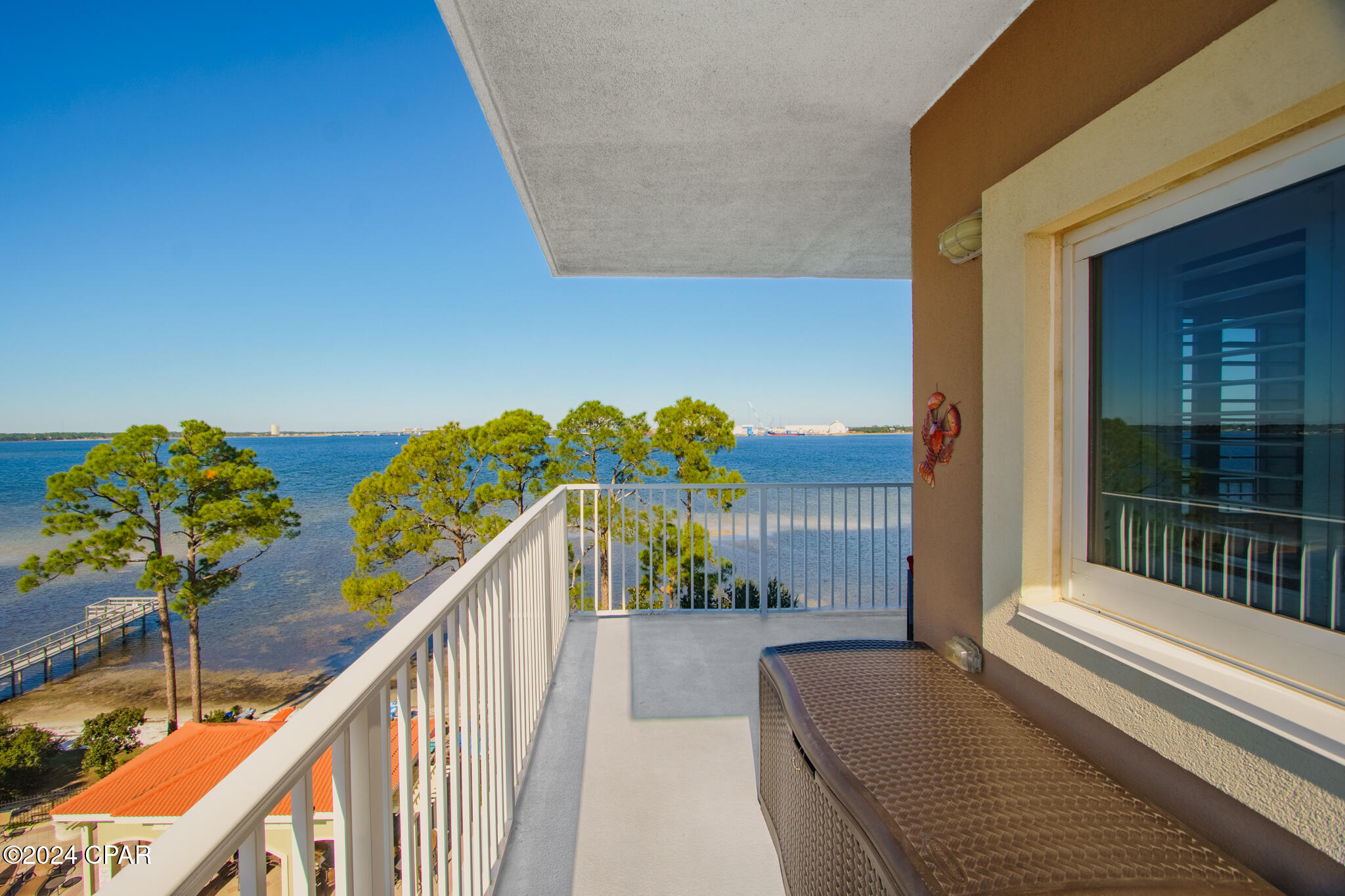 Magnolia Bay Club - Residential