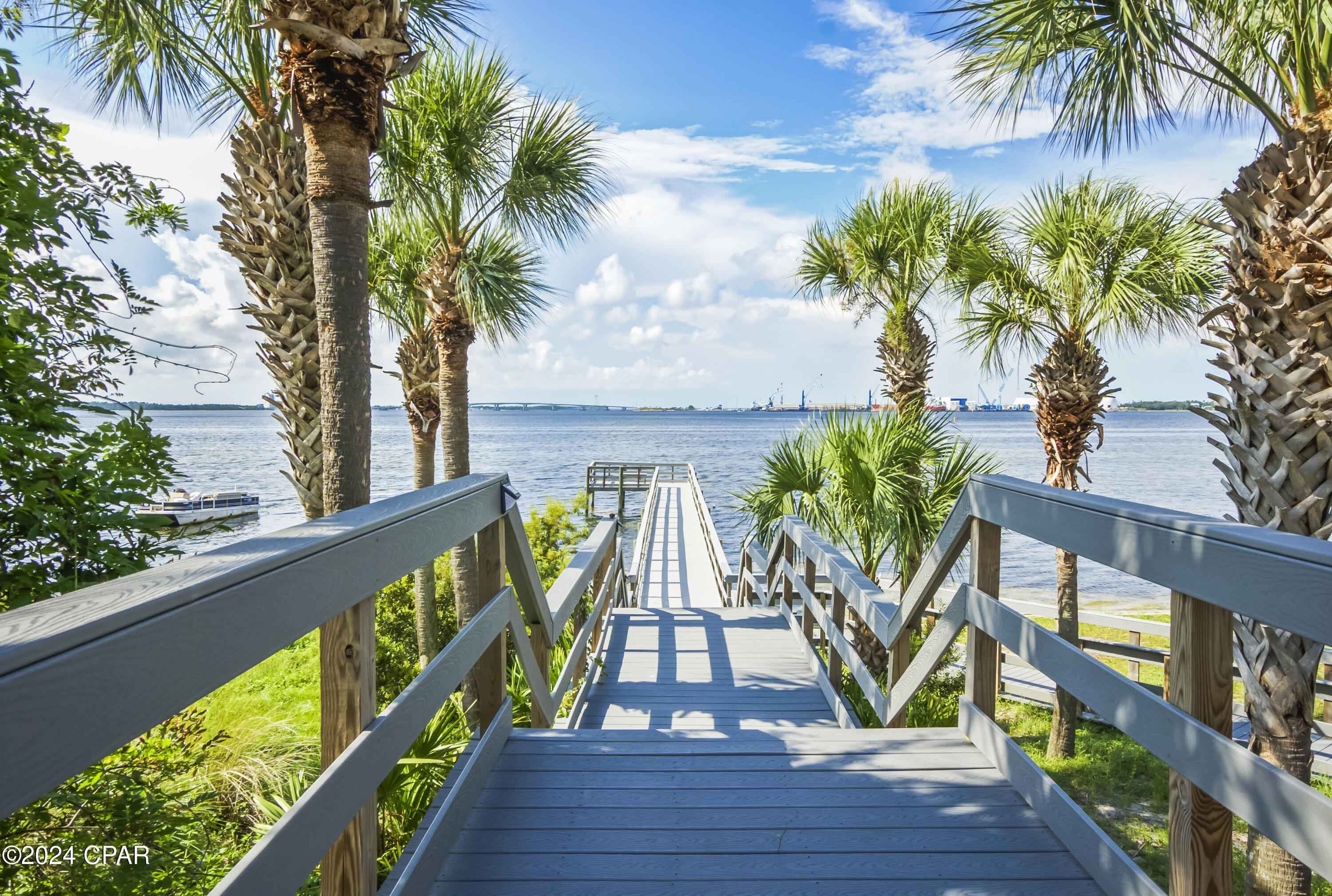 Magnolia Bay Club - Residential